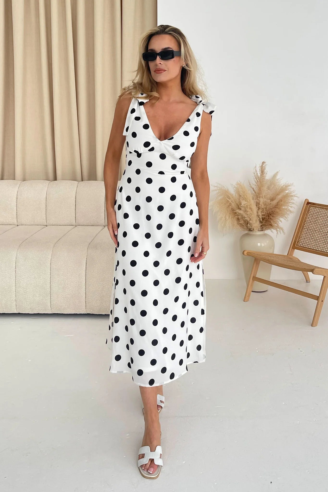 Beverly Tie Shoulder Midi Dress (White/Black Dot)