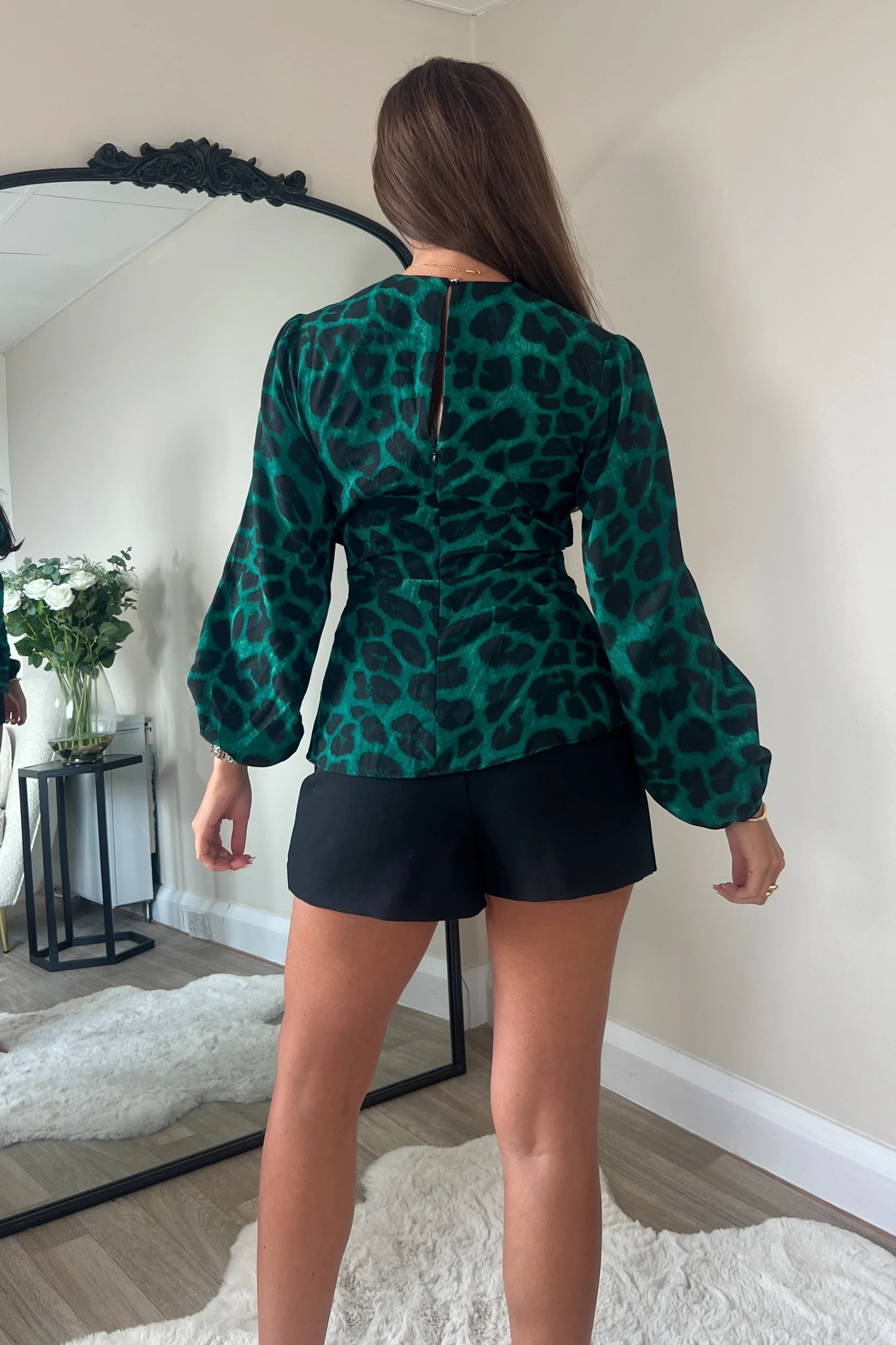 Brook Tie Front Top (Green/Animal)