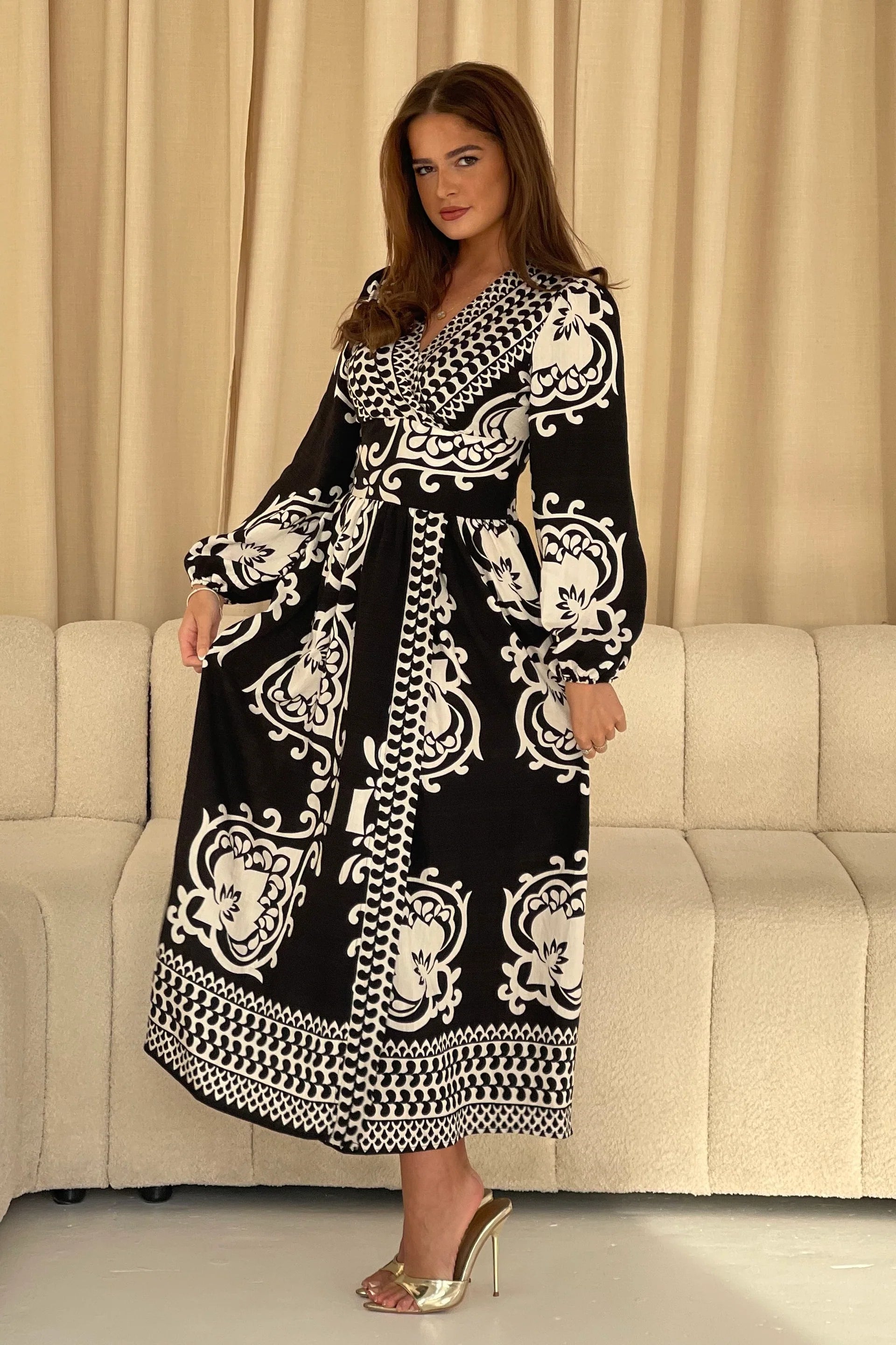 Juno Border Print Long Sleeve Maxi Dress (Black)