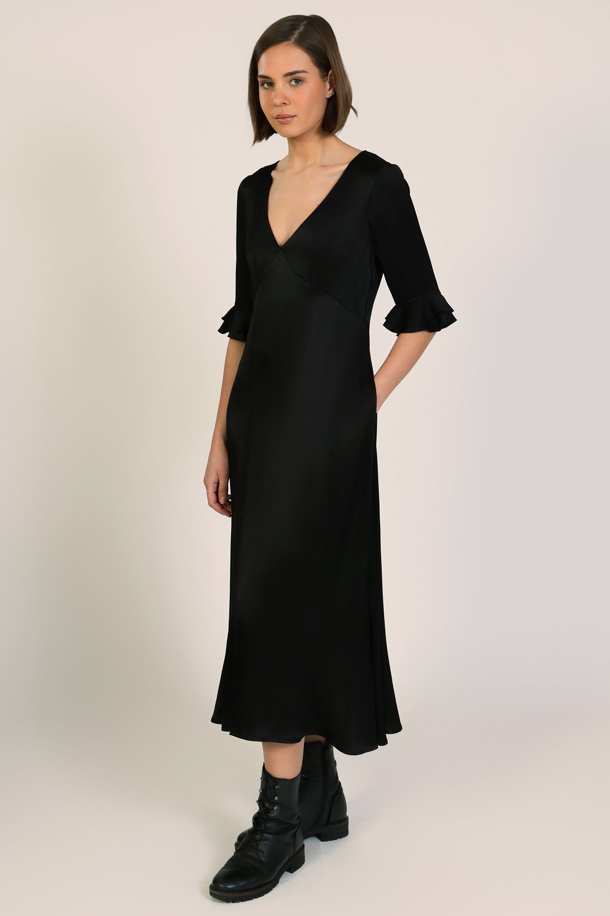 Mia Midi Dress (Black)