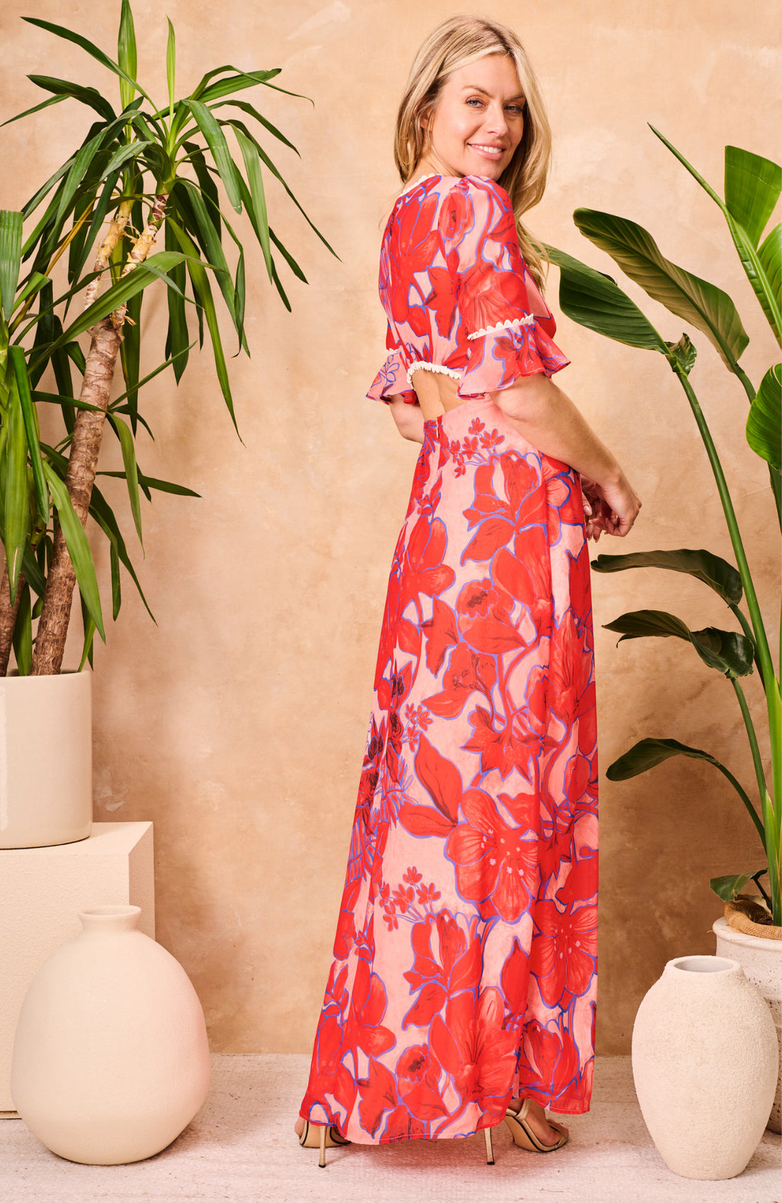 The Amaya Frill Sleeve Open Back Maxi Dress (Red)