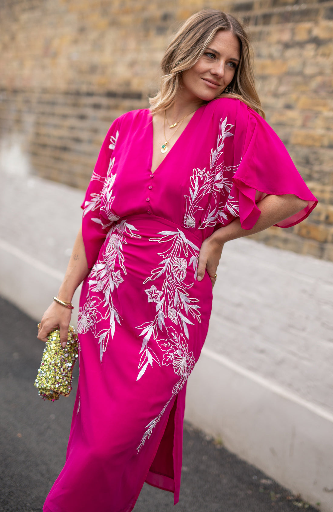 THE CHRISTINE EMBROIDERED FLUTTER SLEEVE PLUNGE NECK MIDI DRESS (PINK/WHITE)