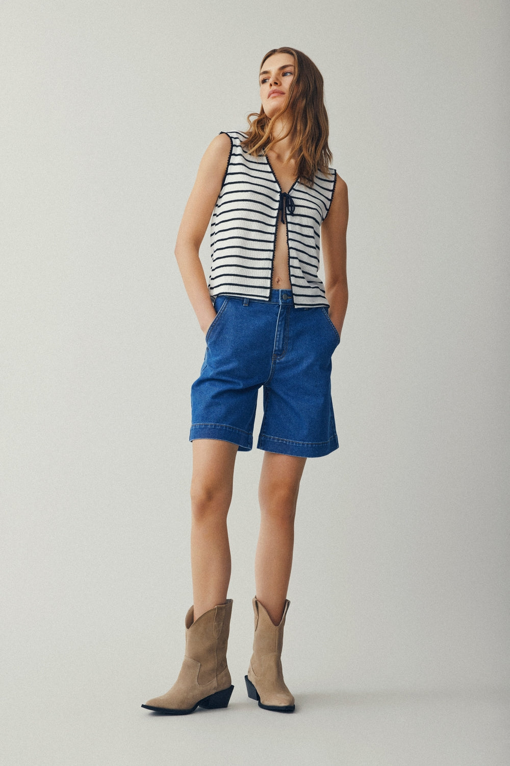 Kenya Demin Shorts (Medium Blue)