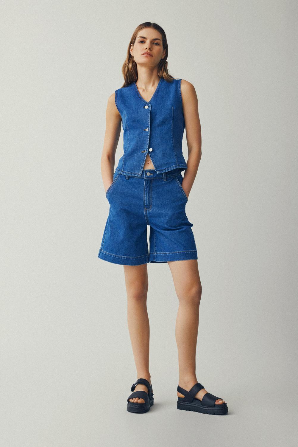 Kenya Demin Shorts (Medium Blue)