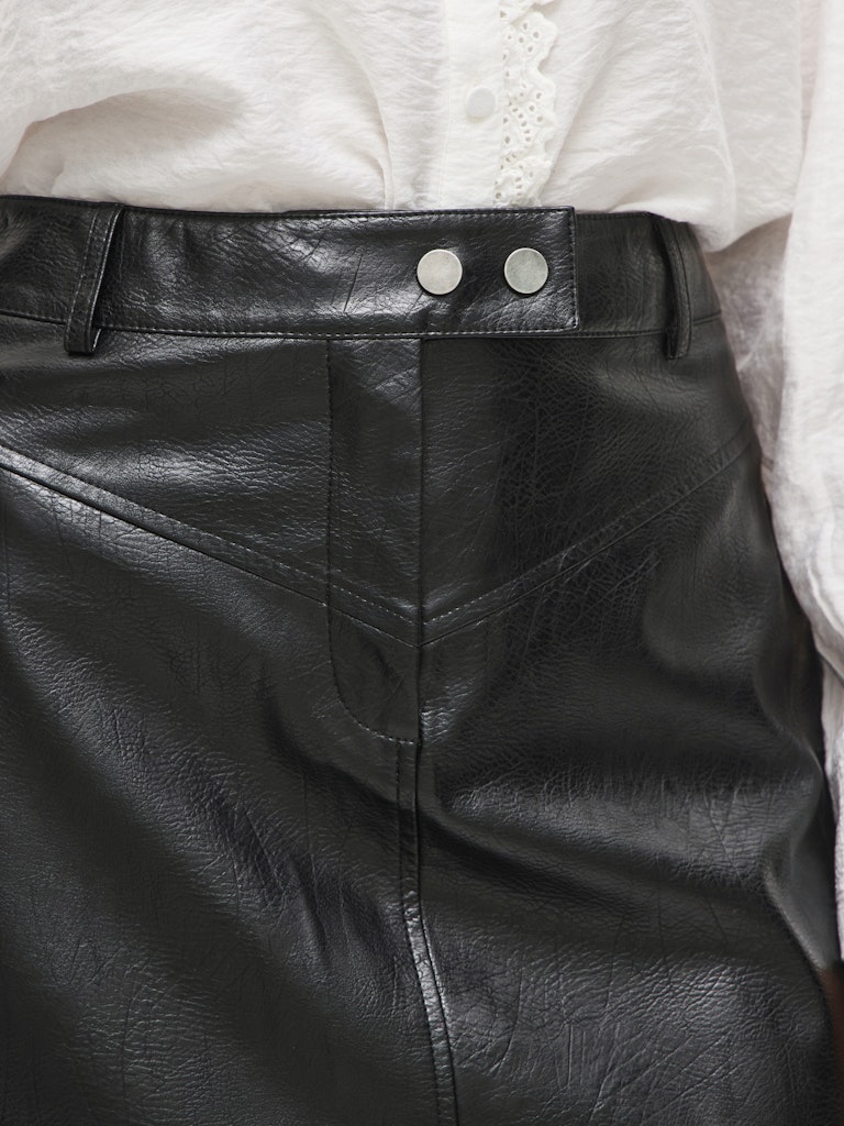 Milian Faux Leather Midi Skirt (Black)