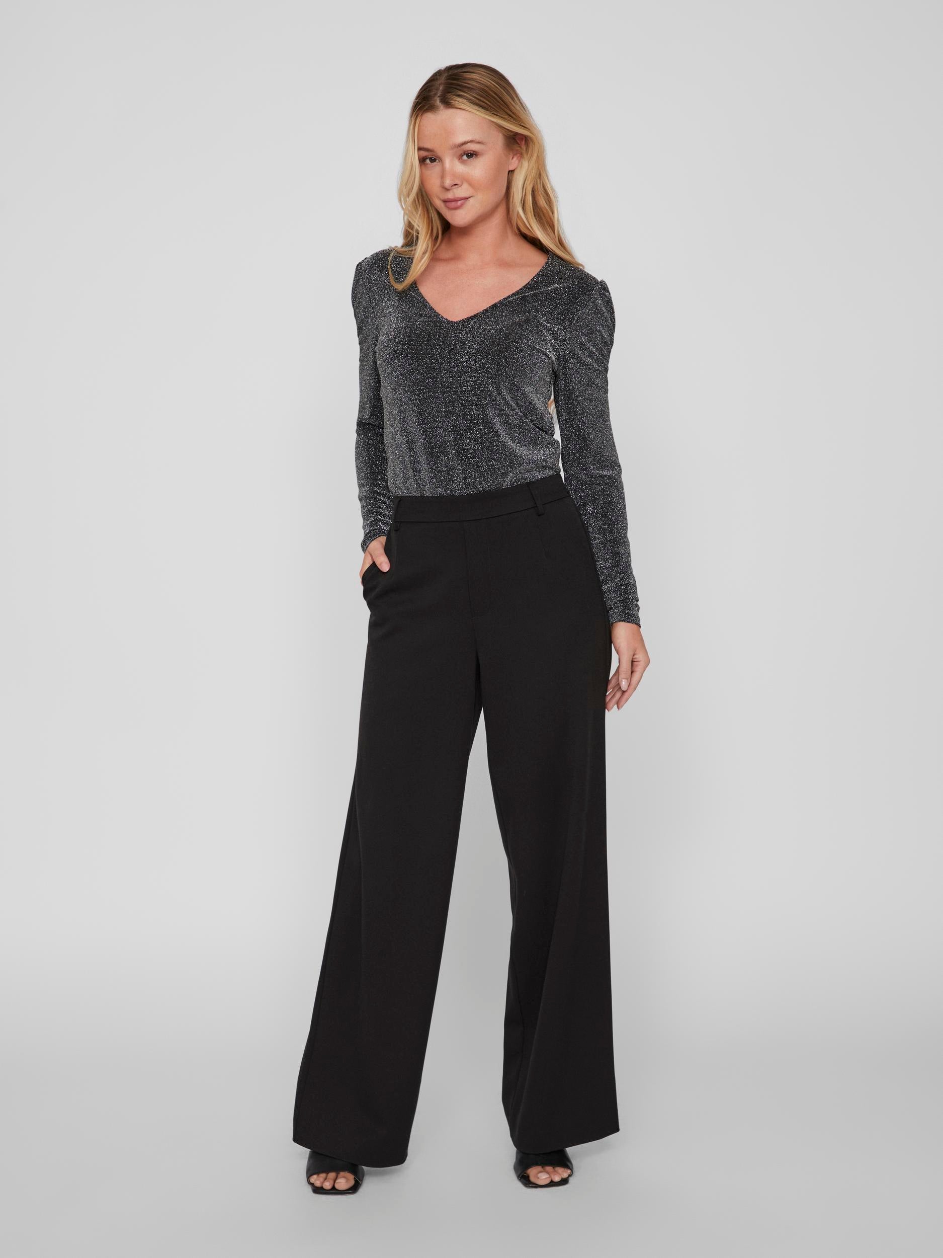 VISHA V-NECK TOP (BLACK/SILVER)