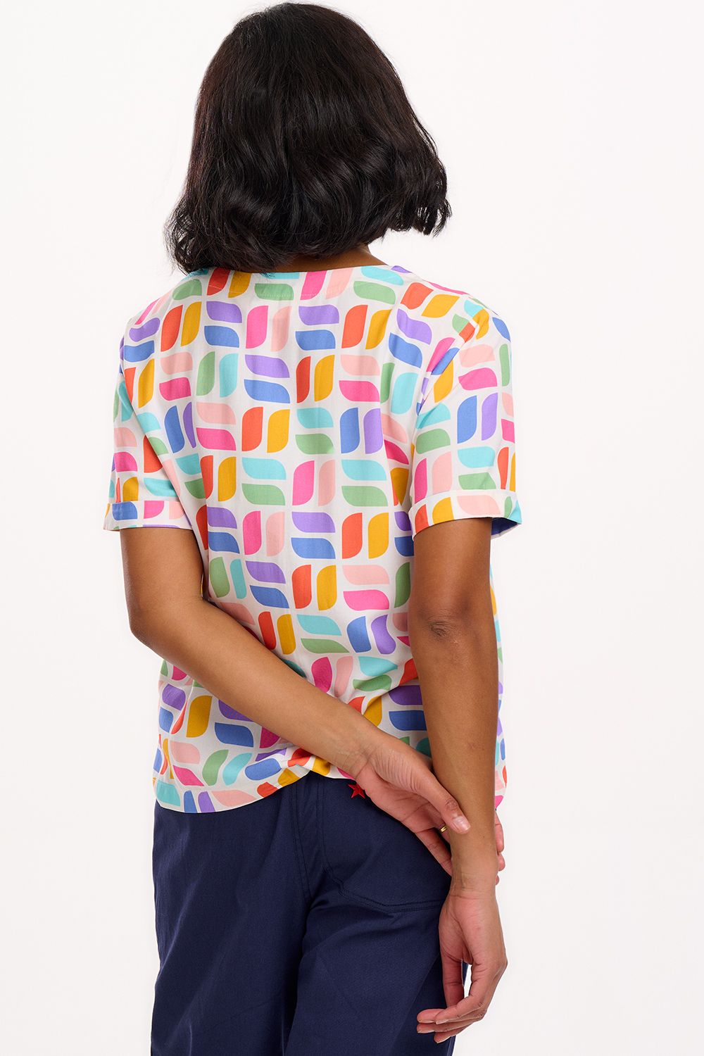 Hatty Shirt (Off White/Curved Geometric)