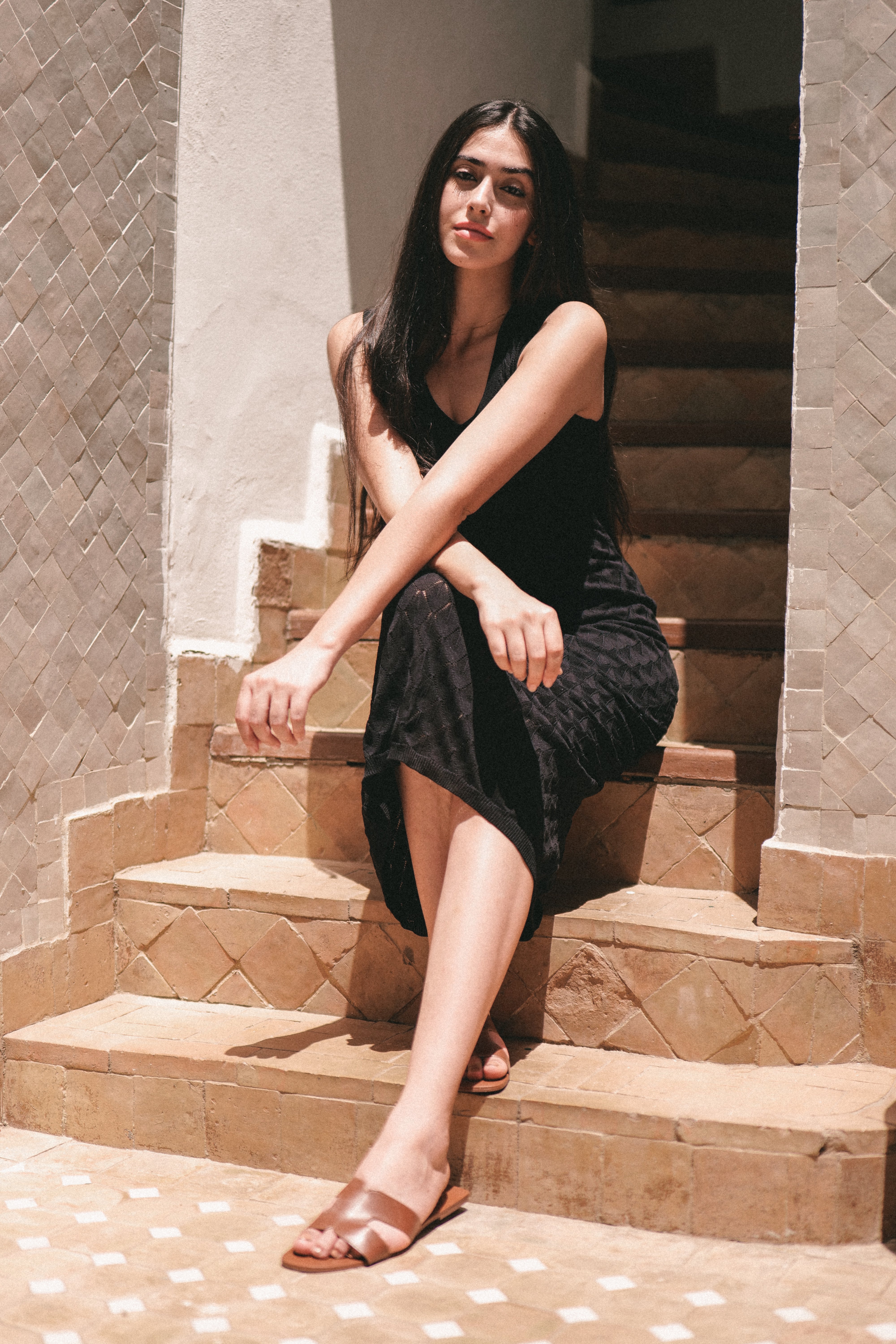 ADRIANNA SLEEVELESS LONG KNIT DRESS (BLACK)