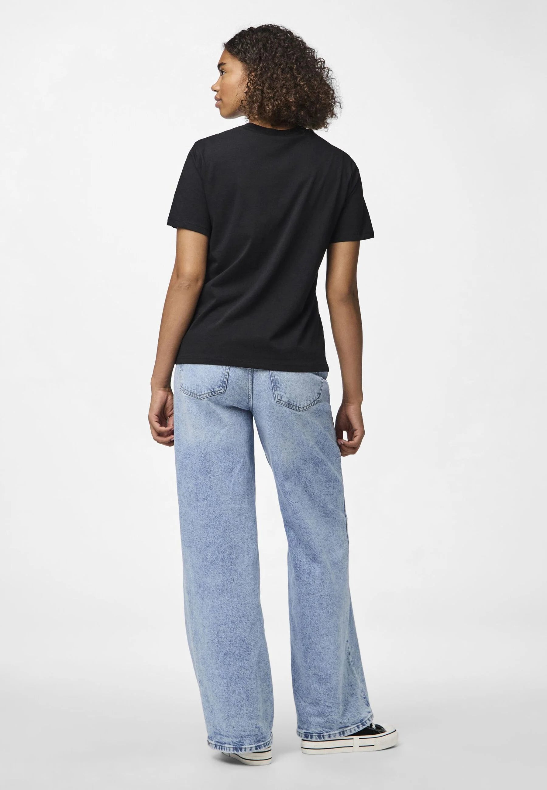 Crioa T-Shirt (Black)