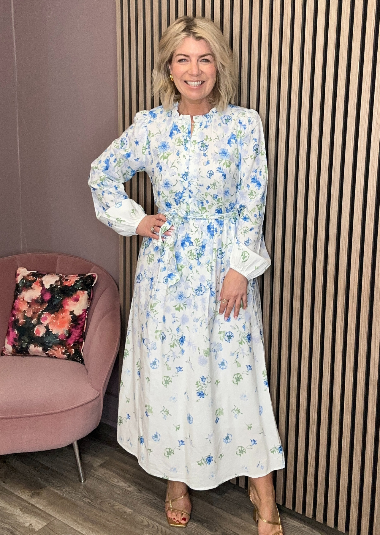 Erin Midi Dress (Snow White/Blue Flower)