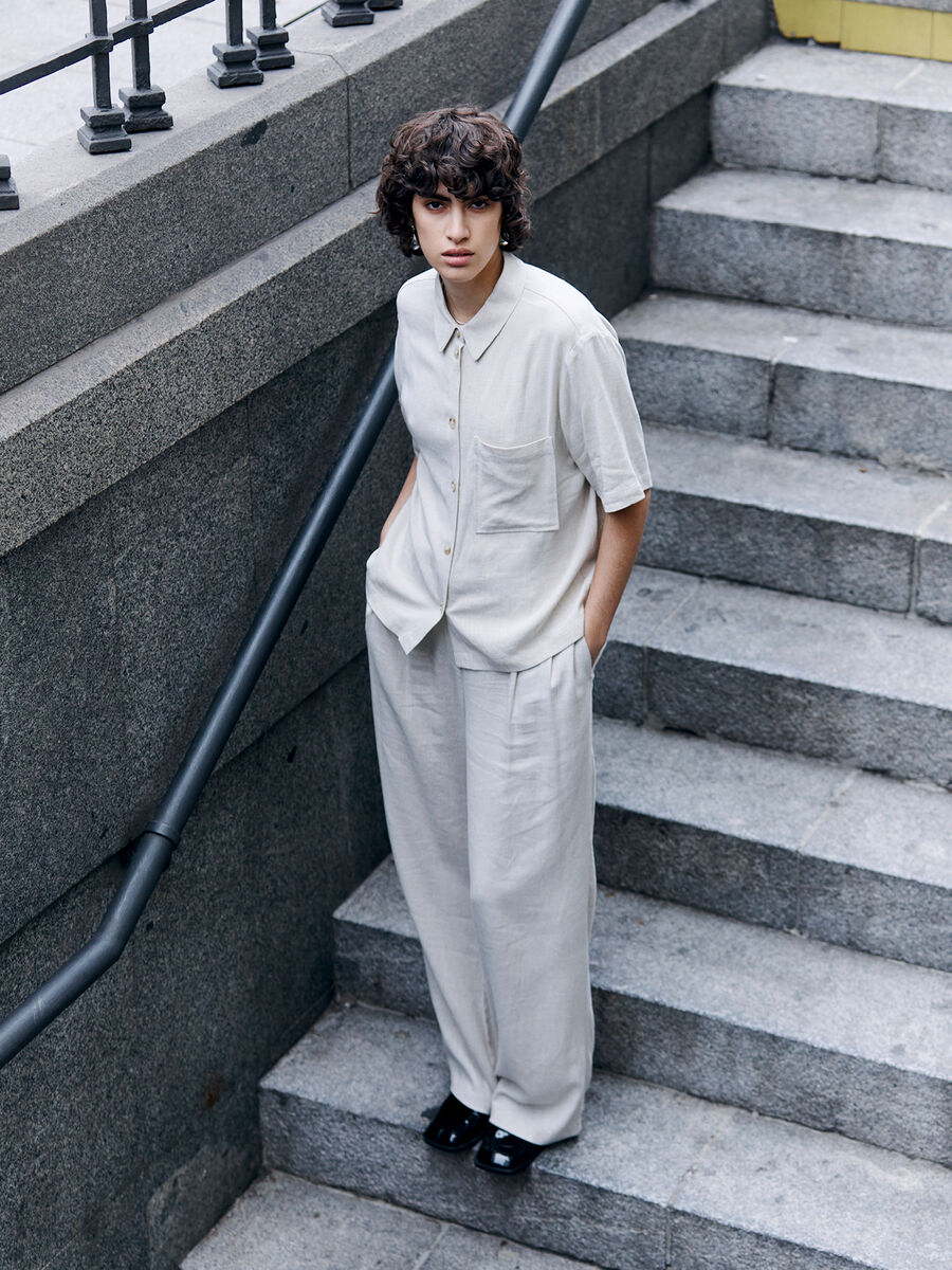 Sanne Linen Blend Short Sleeve Shirt (Sandshell)