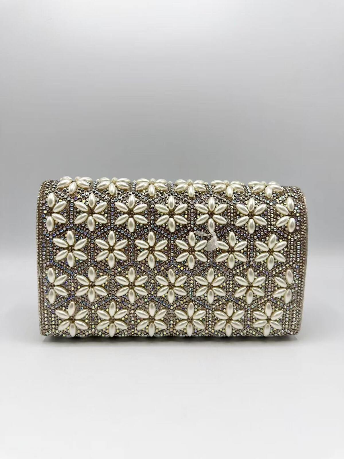 Pearl Clutch (Gold)