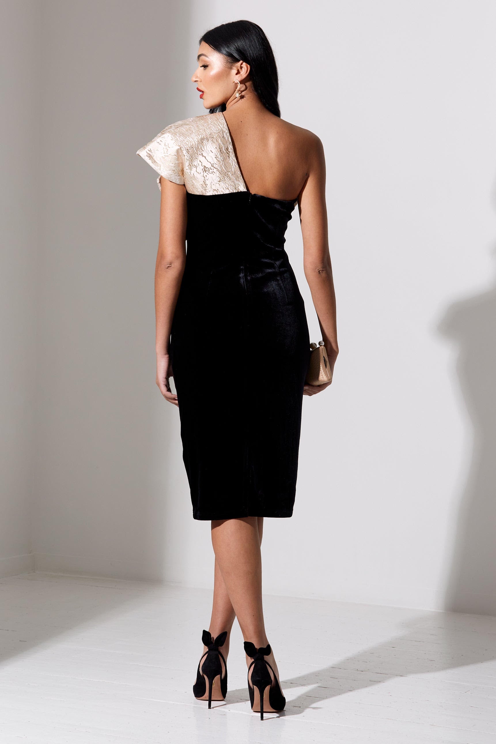 Raphelite Bow Dress (Black Velvet/Gold)