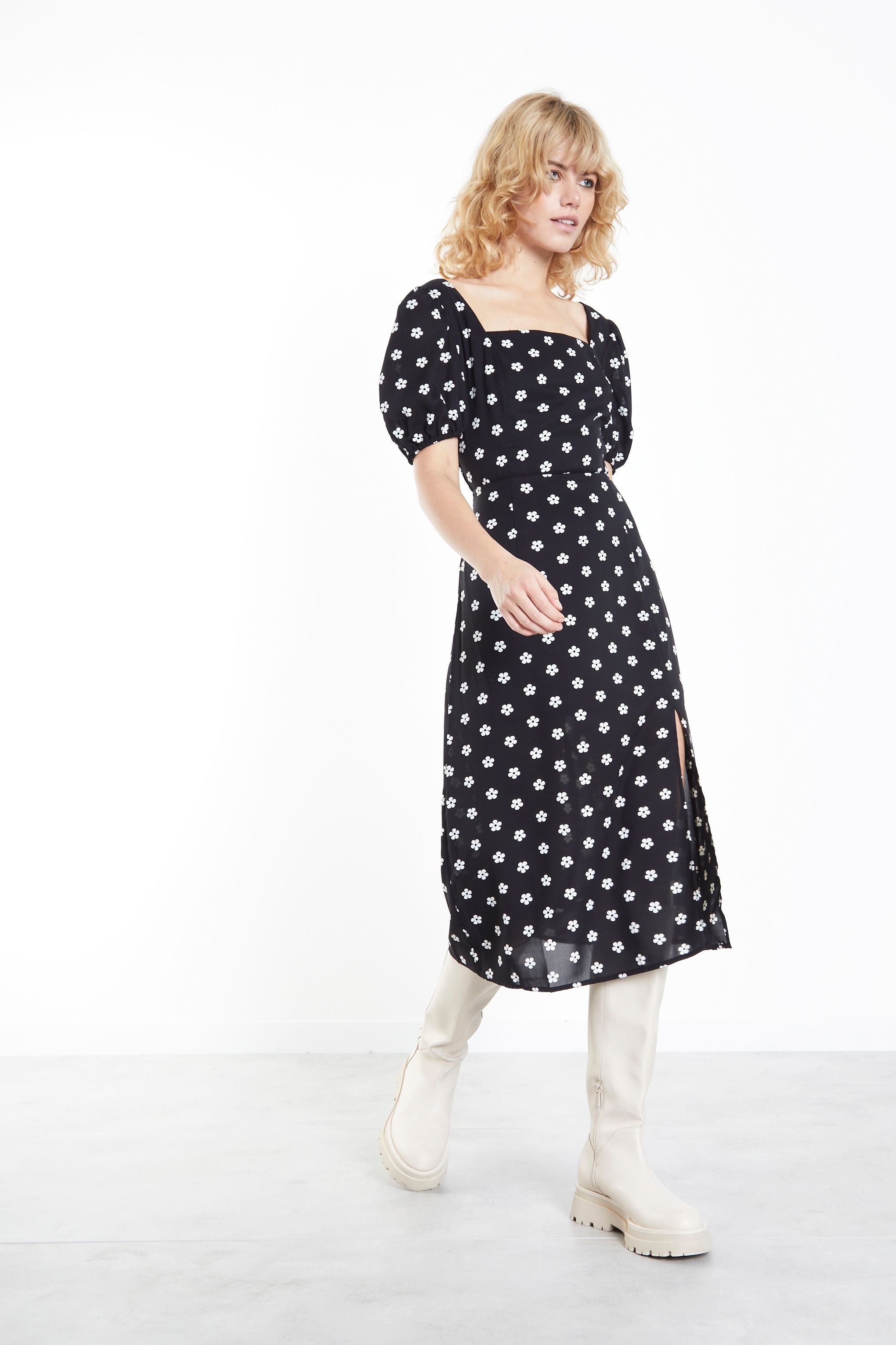 Sandy Midi Dress (Black)