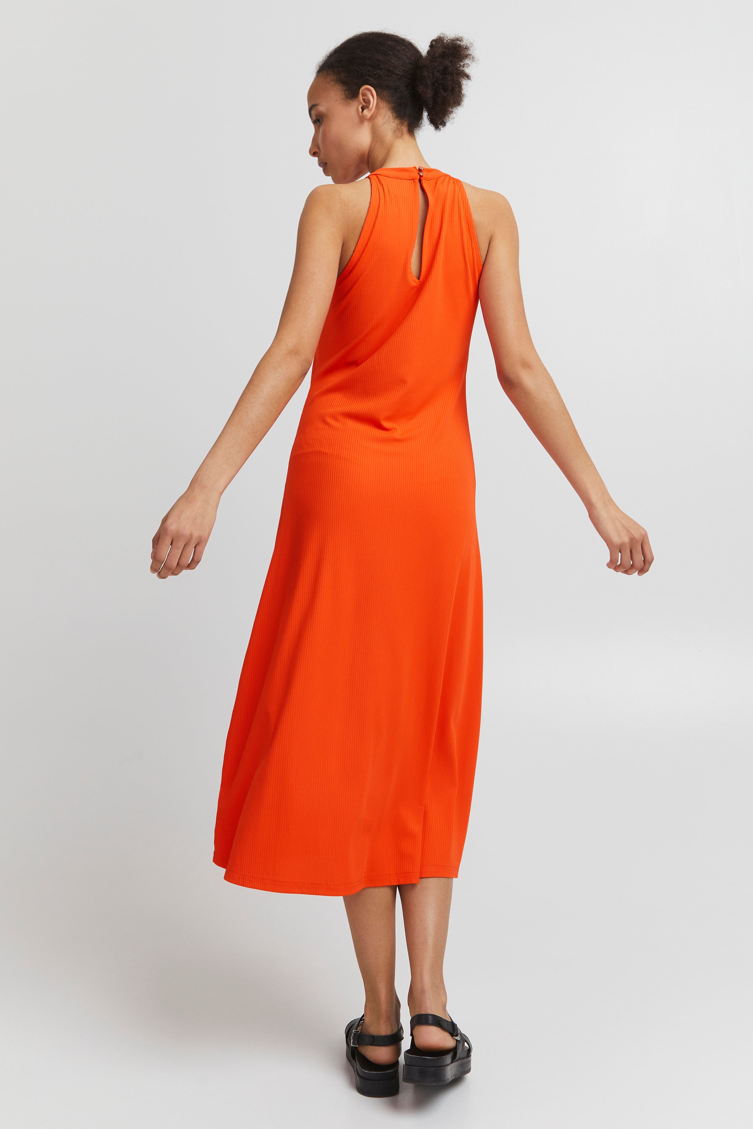 Nari Dress (Mandarin Red)