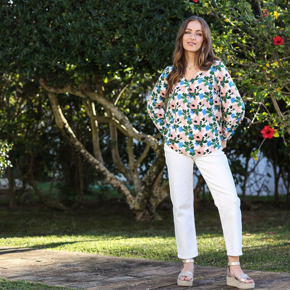 KAITLYN MOM JEAN SHORT LEG (SOFT WHITE)