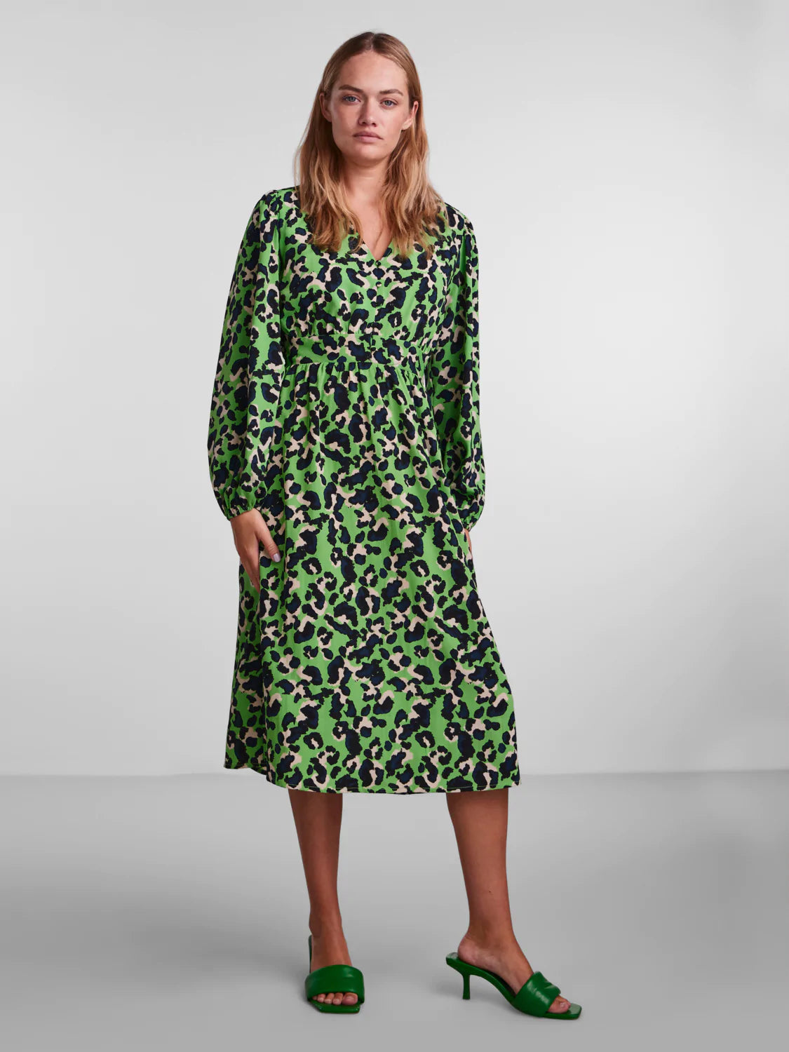 Erinn Midi Dress (Green Grass/Leo)