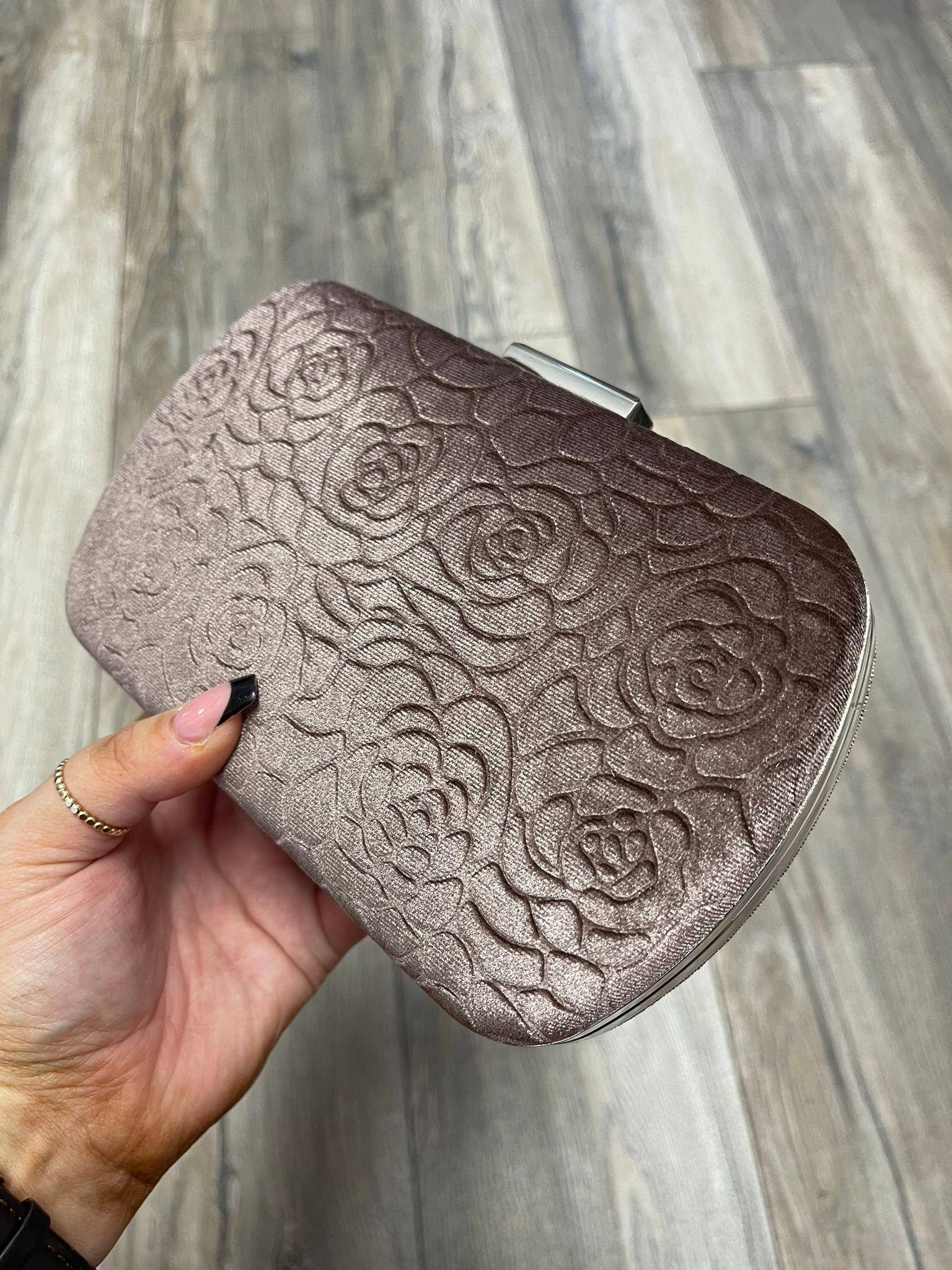 Ivy Embossed Velvet Clutch (4 colours)