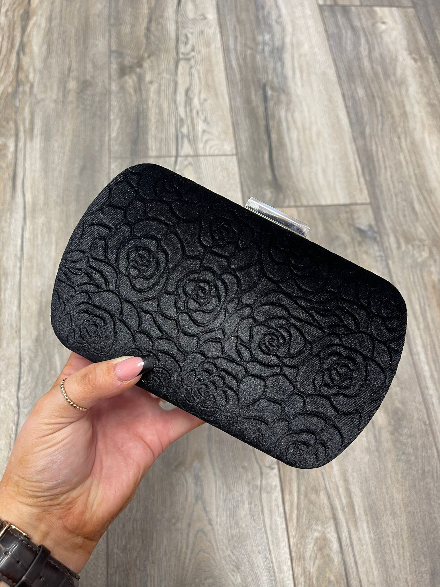 Ivy Embossed Velvet Clutch (4 colours)