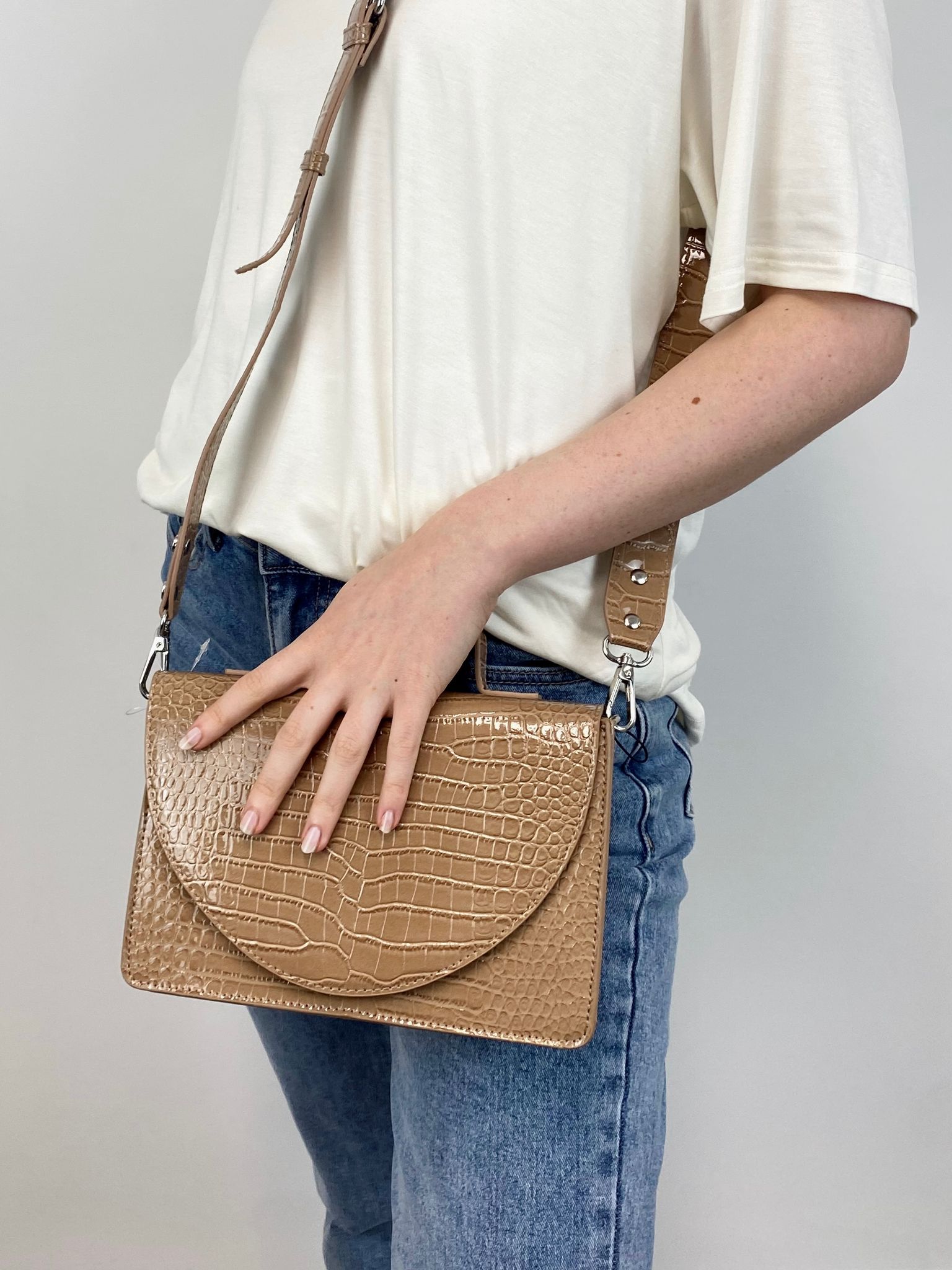 Edina Crossbody Bag (Various colours)