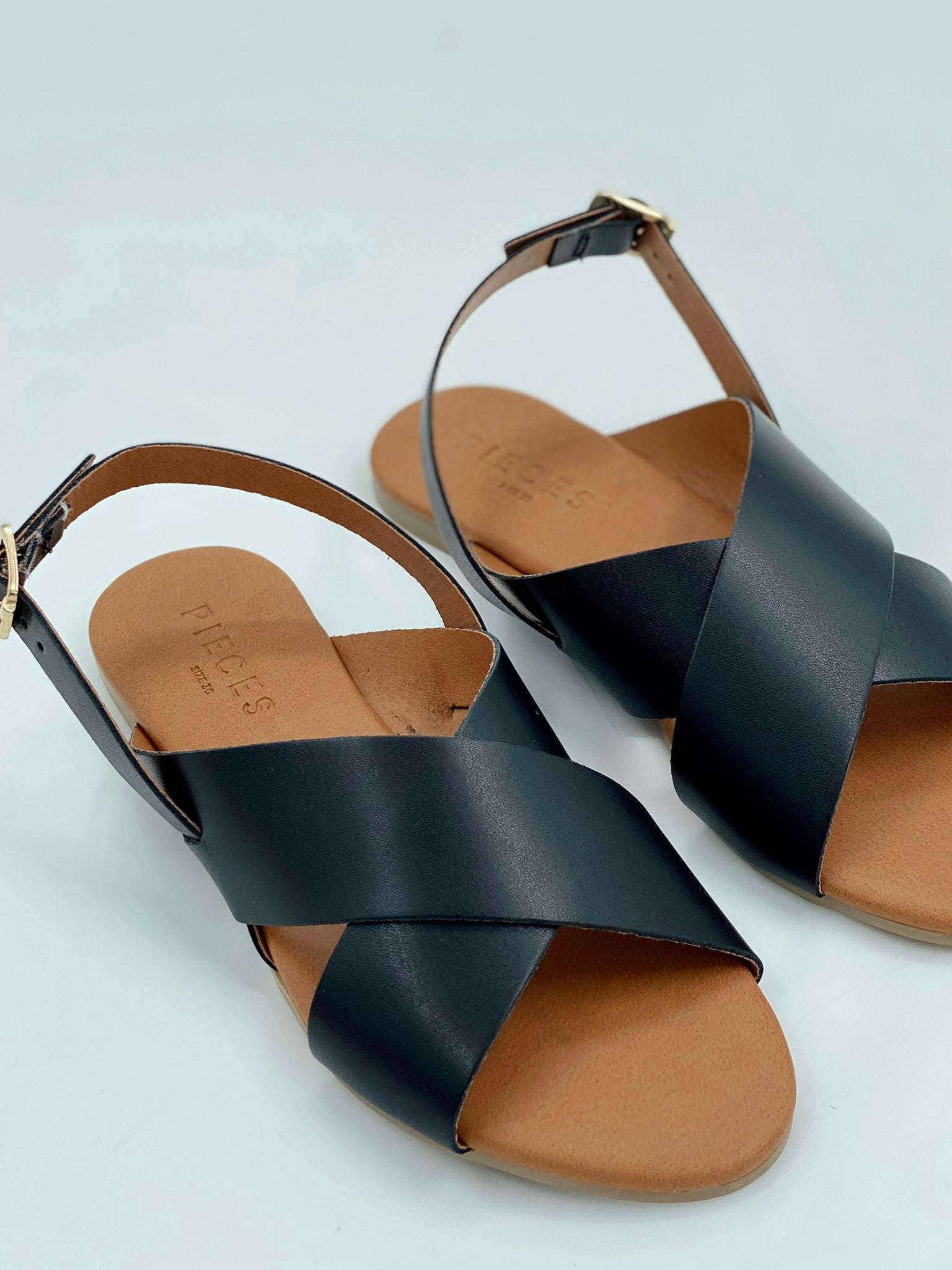Veronica Sandal (Black)