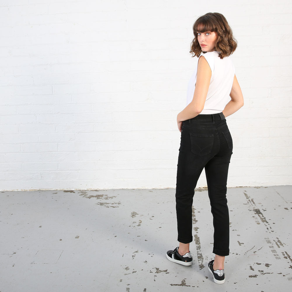 Meg Mom Jeans | Short Leg (Vintage Black)