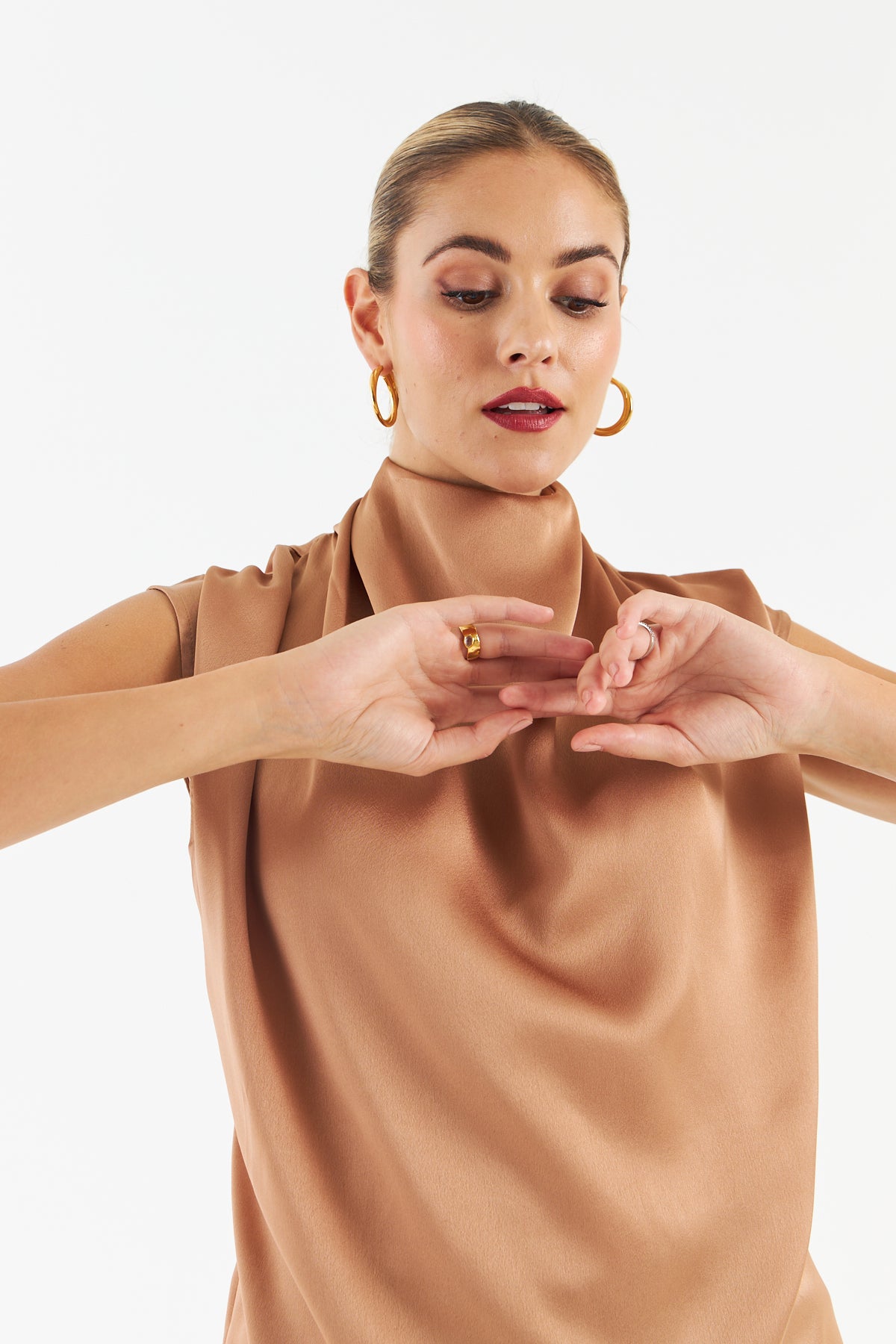 Lauren Sleeveless Blouse (Beige)