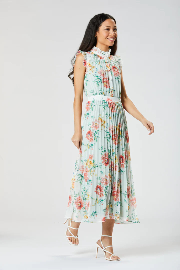 Lilium Long Pleated Dress (White)