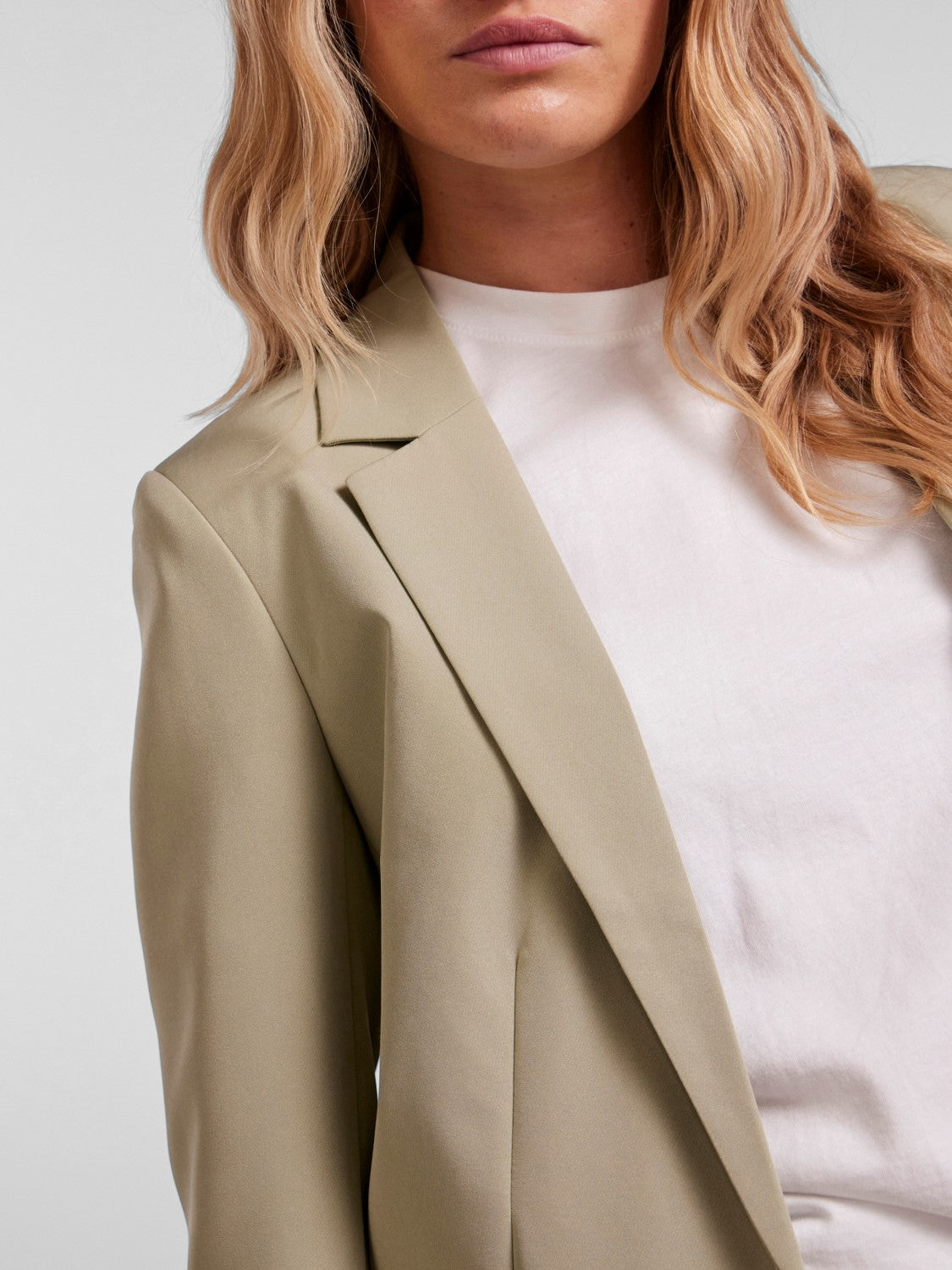 tea blazer
