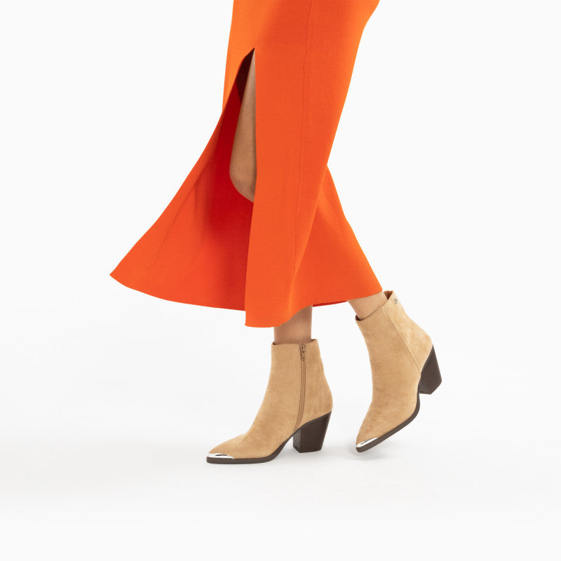 Jenn Cowboy Boot (Beige)