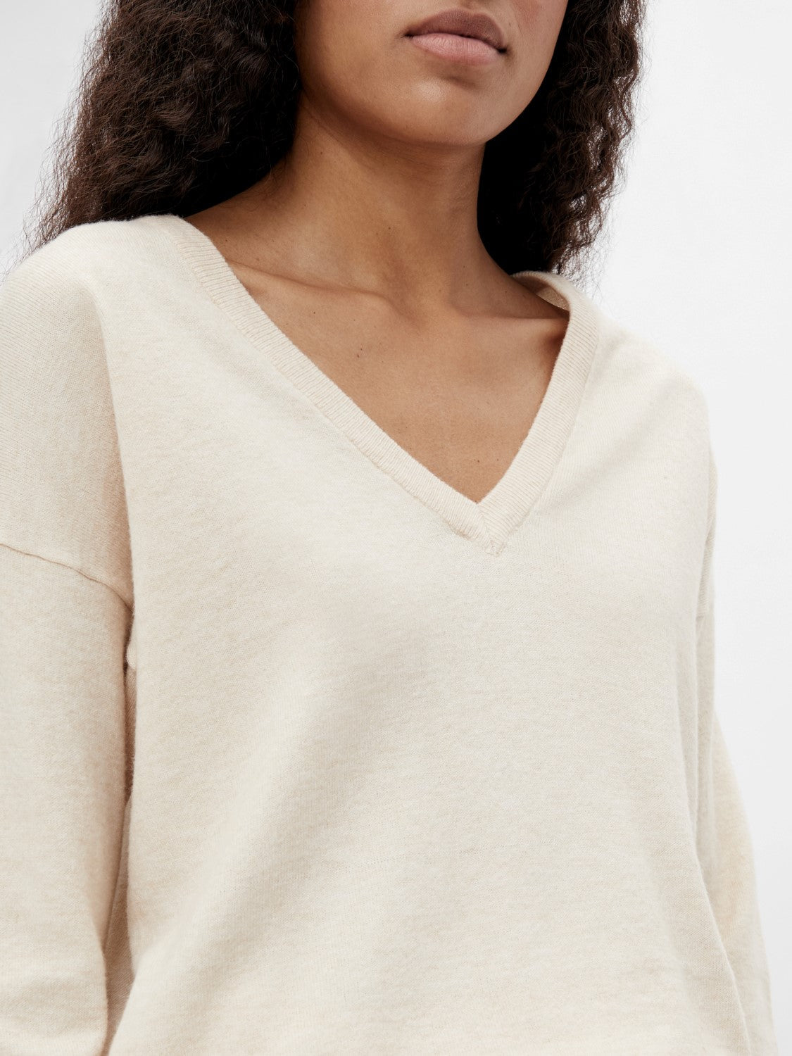 Eleana V-Neck Jumper (Sandshell)