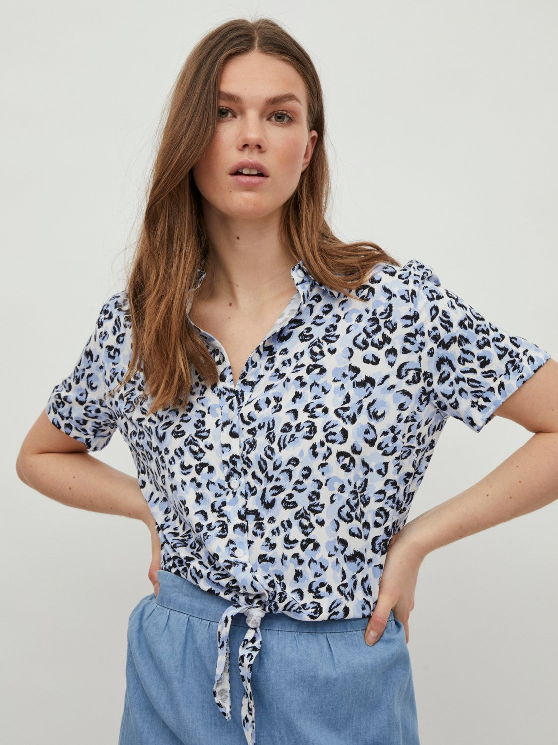 Vimoras Tie Waist Shirt (Blue Leopard)