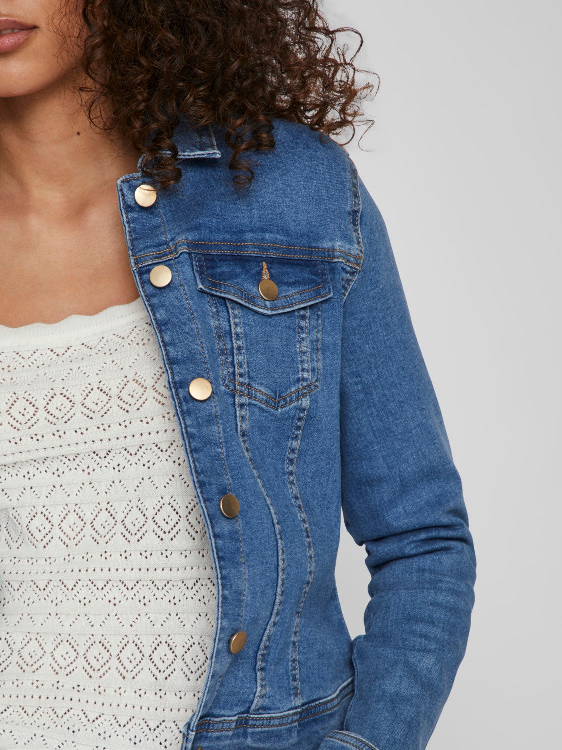 VINEED DENIM JACKET (MEDIUM BLUE)