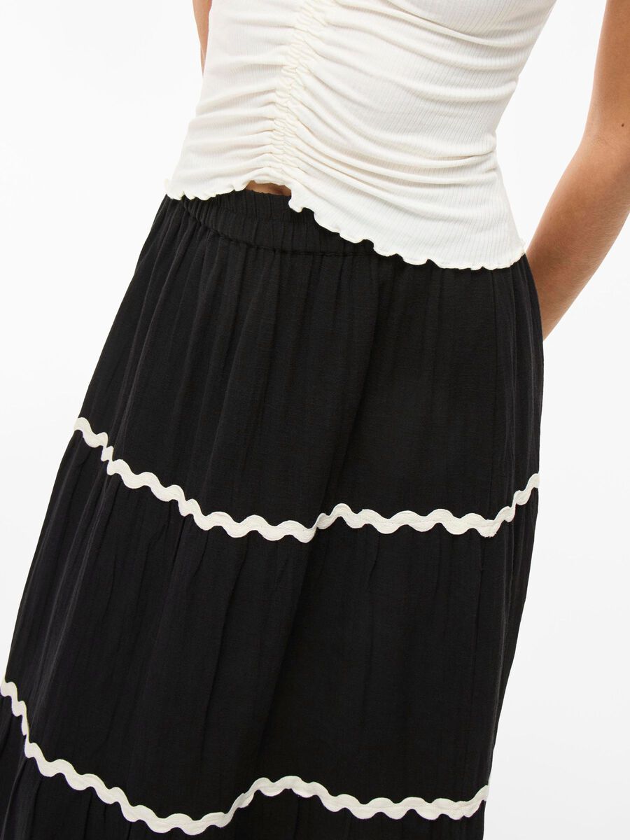 Manda High Waisted Maxi Skirt (Black Beauty)