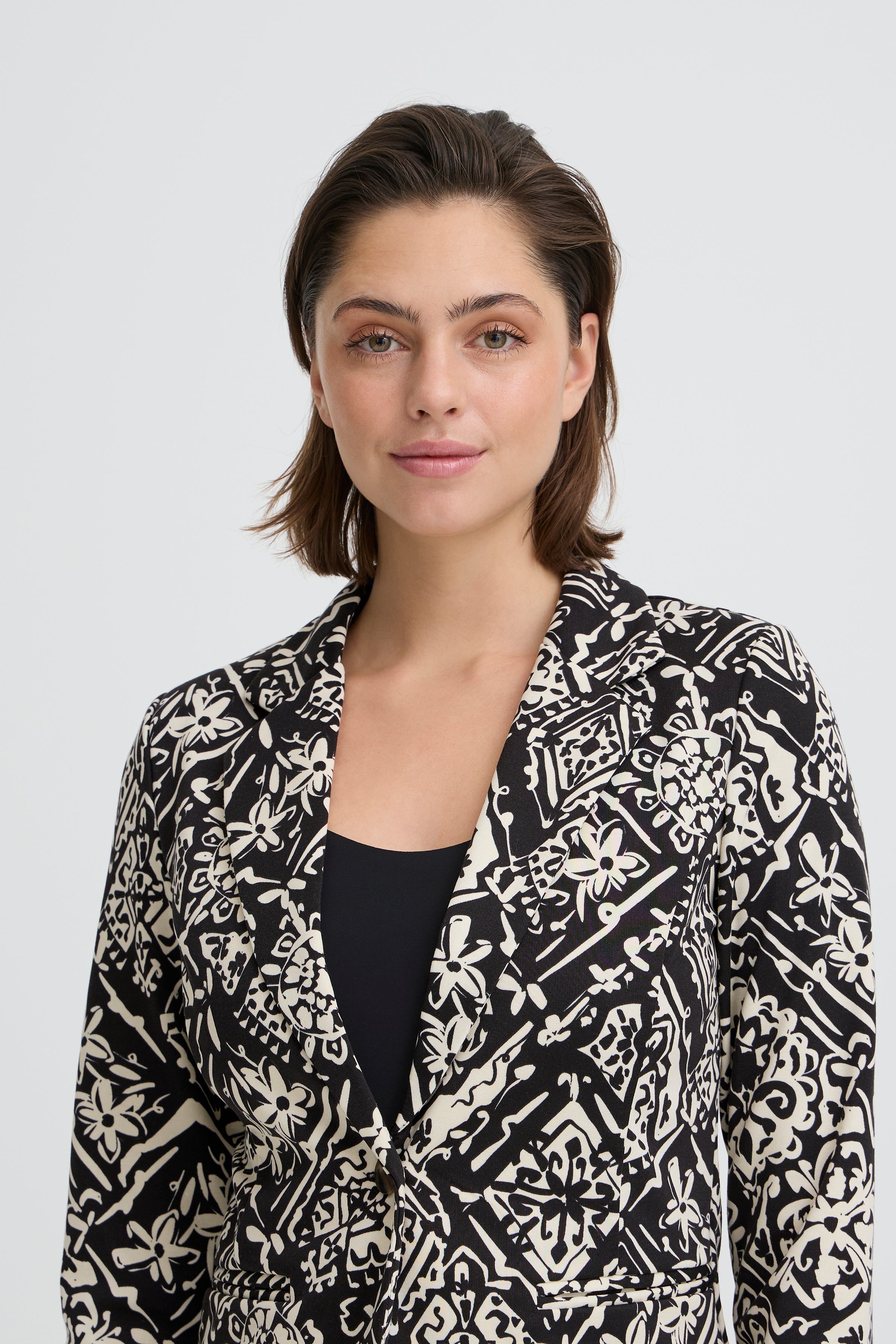 Kayleigh Blazer (Black/Graphite)