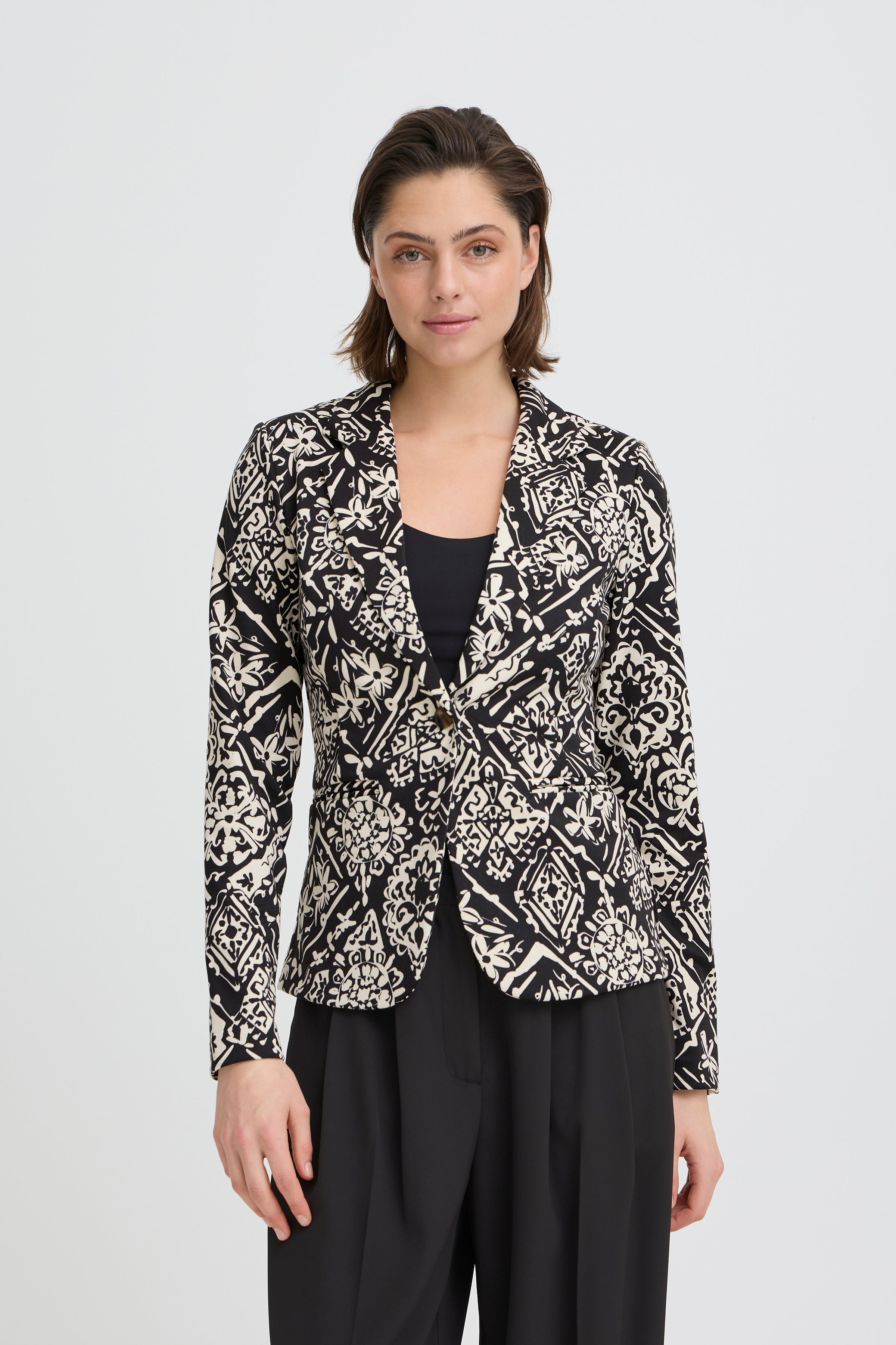 Kayleigh Blazer (Black/Graphite)