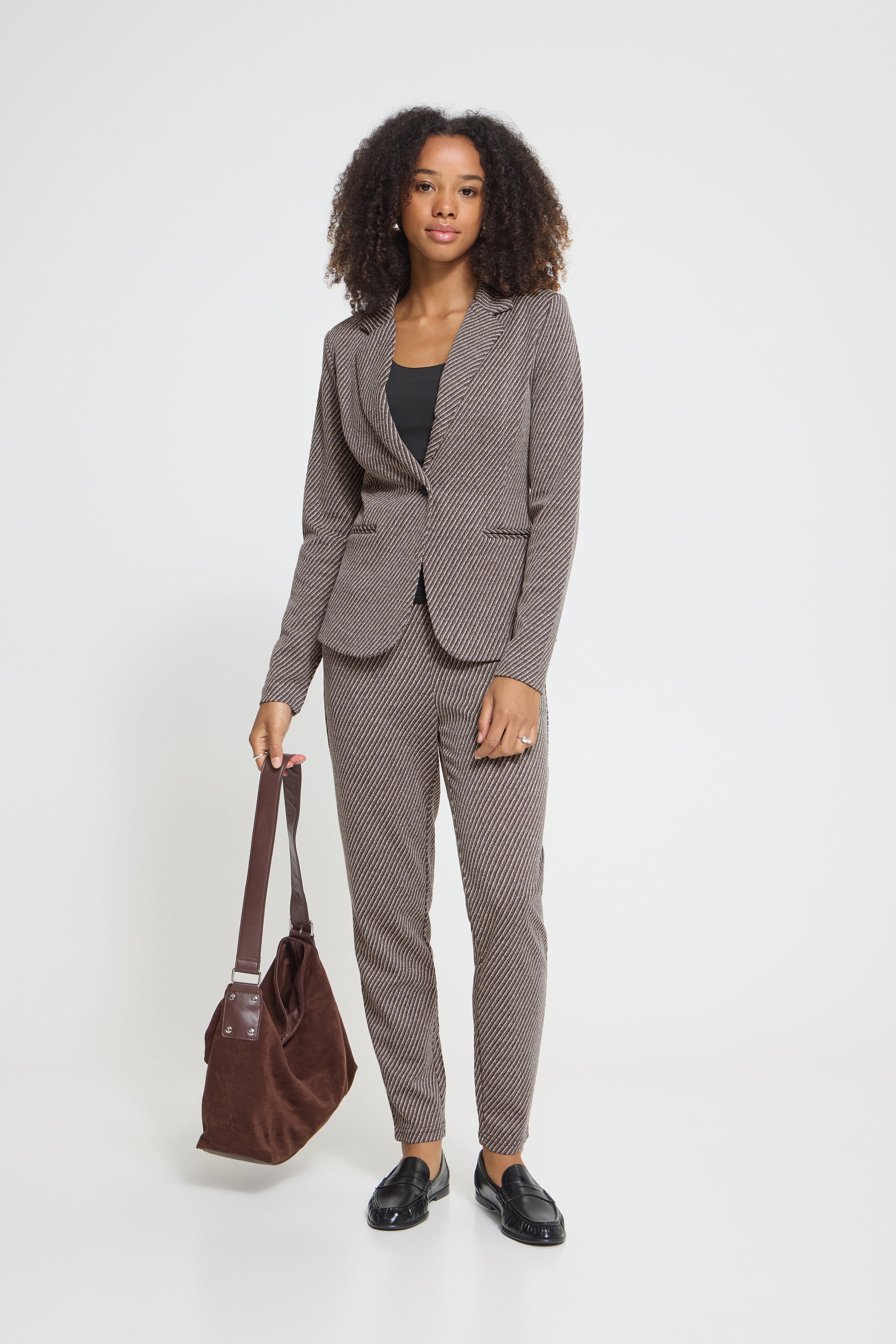 Kate Blazer (Java/Almond)
