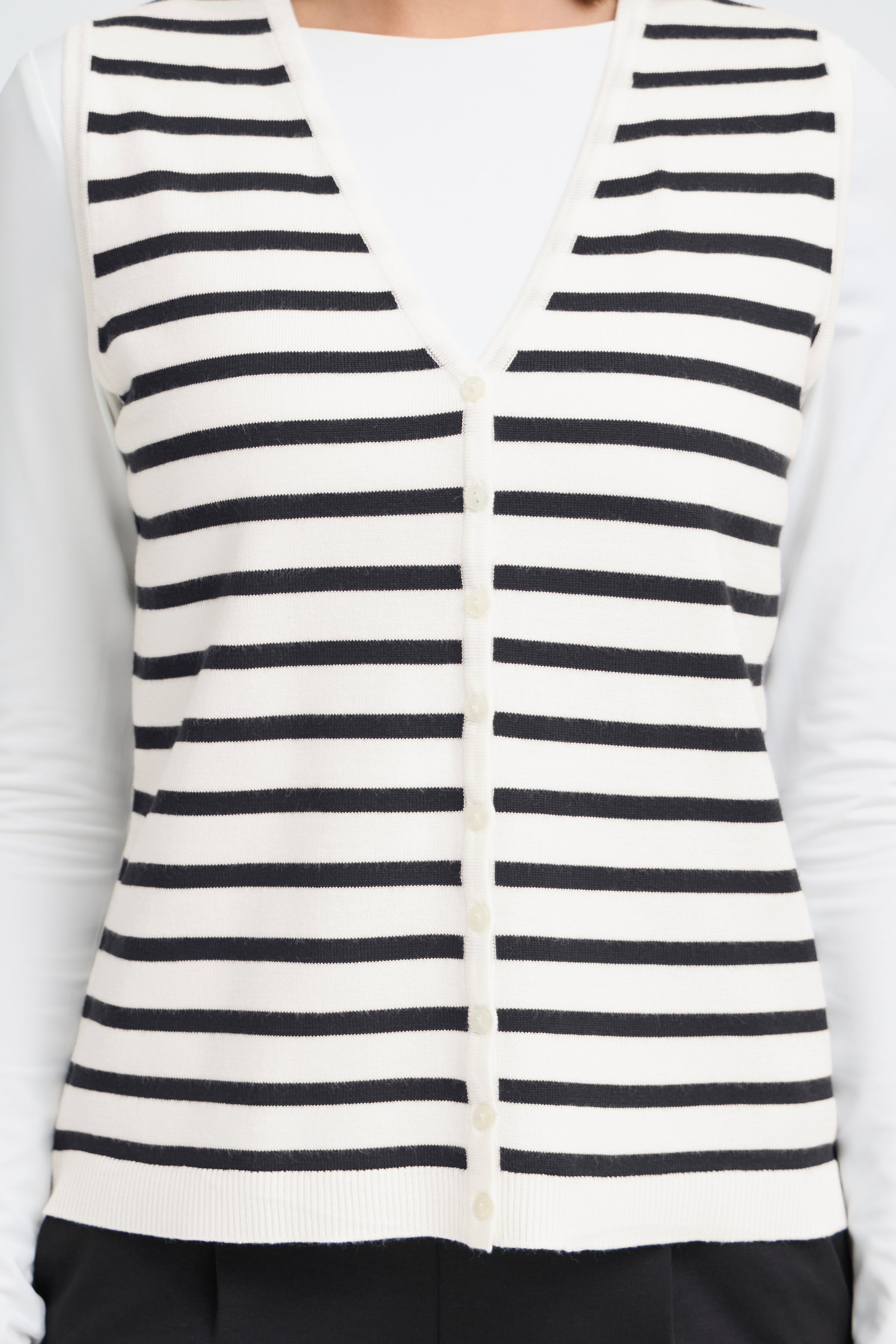 Lola Waistcoat (White/Total Eclipse)