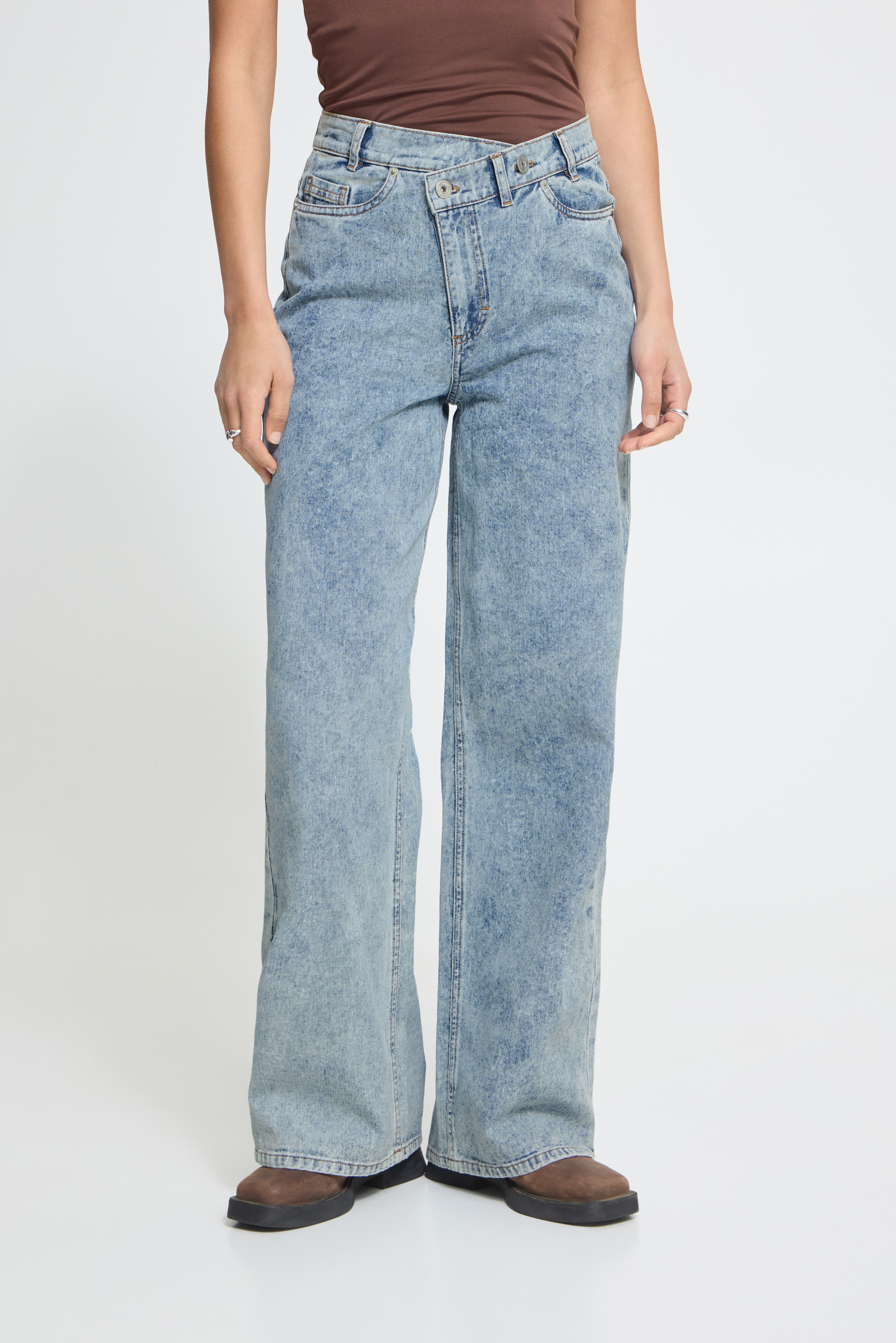 Mandy Wide Leg Jeans (Blue Stonewashed/Leg 32")