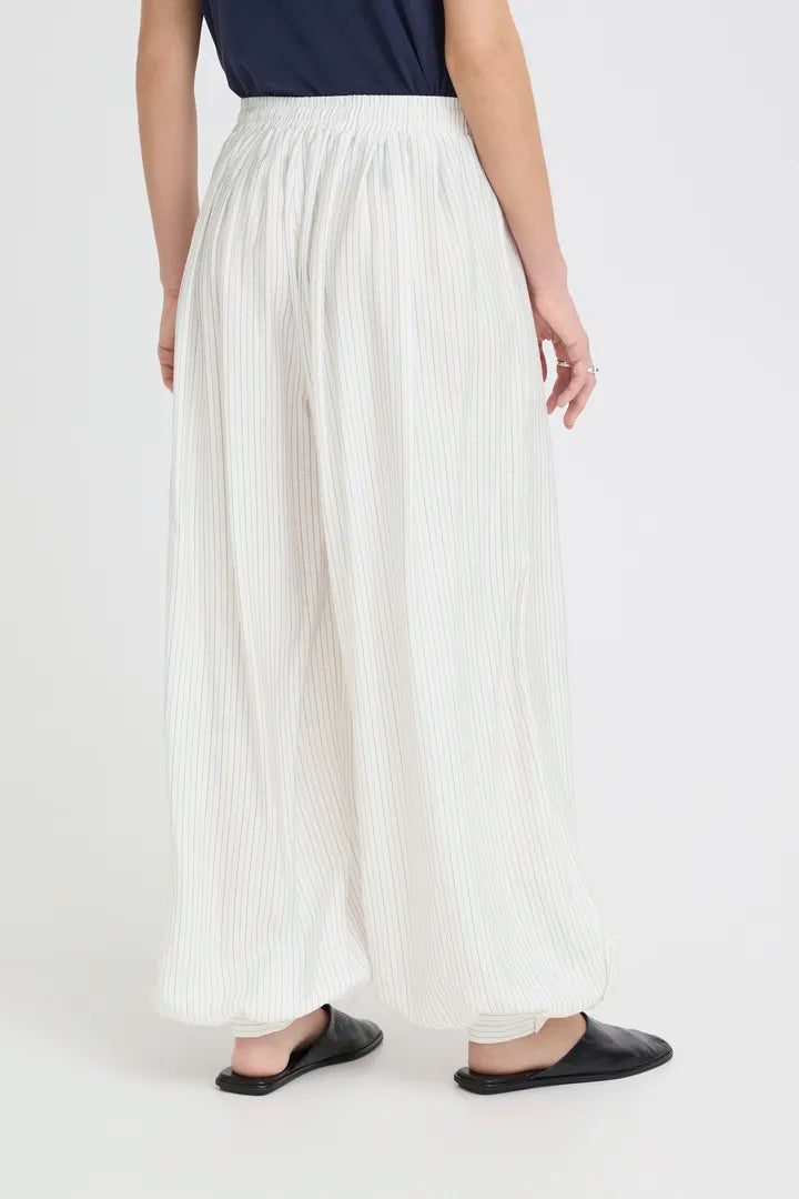 Hetta Balloon Pants (Cloud Dancer/Blue Stripe)