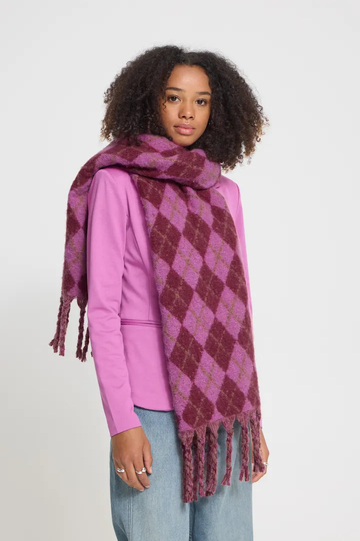Dahlia Scarf (Rhododendron)