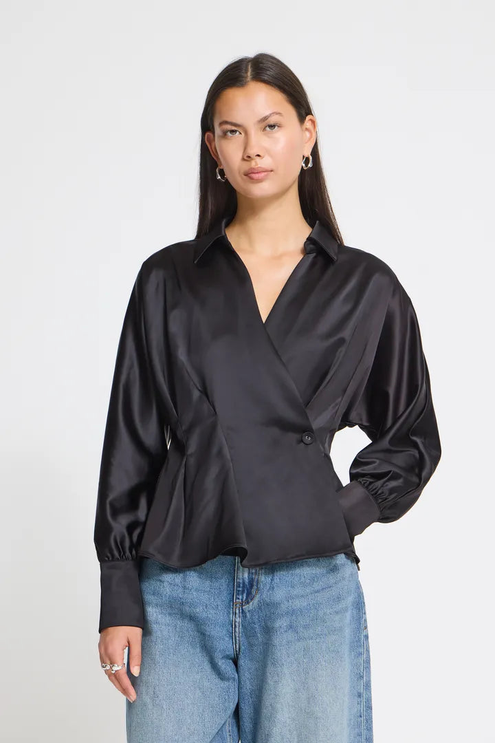 Ruth Shirt (Black)