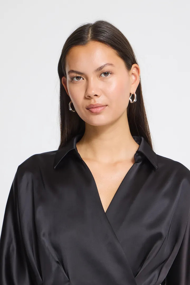 Ruth Shirt (Black)