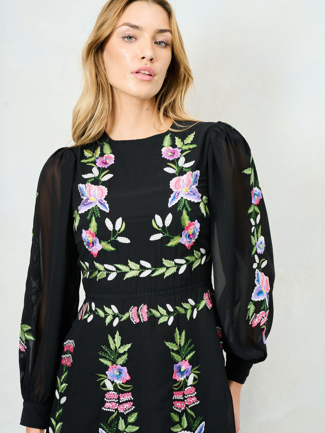 The Beth Midi Dress (Black)