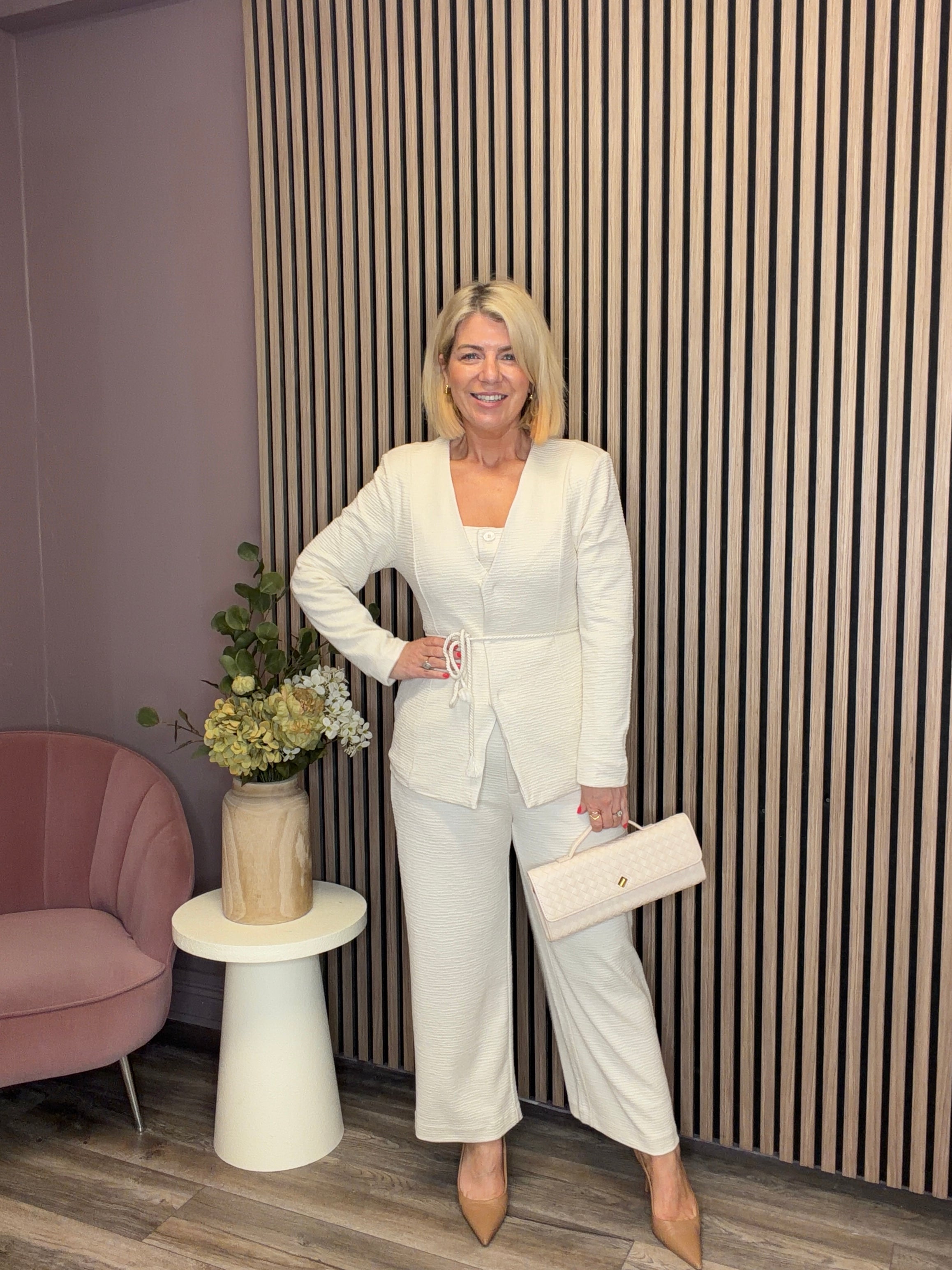 Lumi Wide Leg Cropped Pants (Almond Milk)