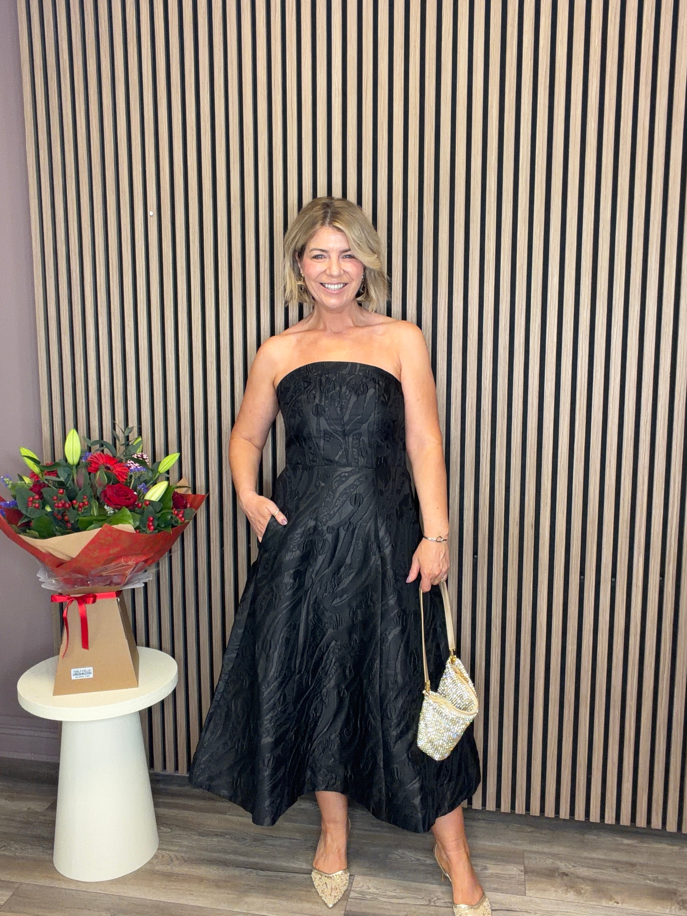 Tello Tube Midi Dress (Black)