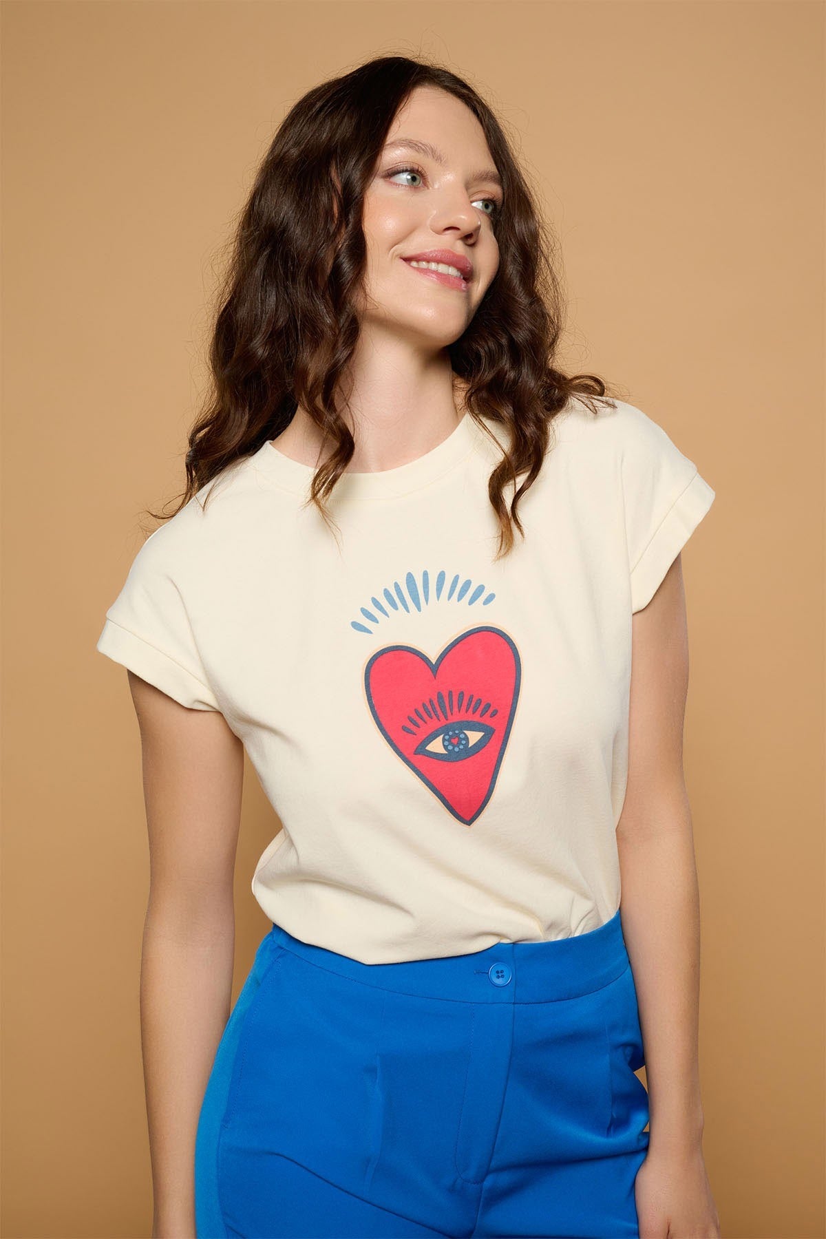 Holly T-Shirt (Cream)