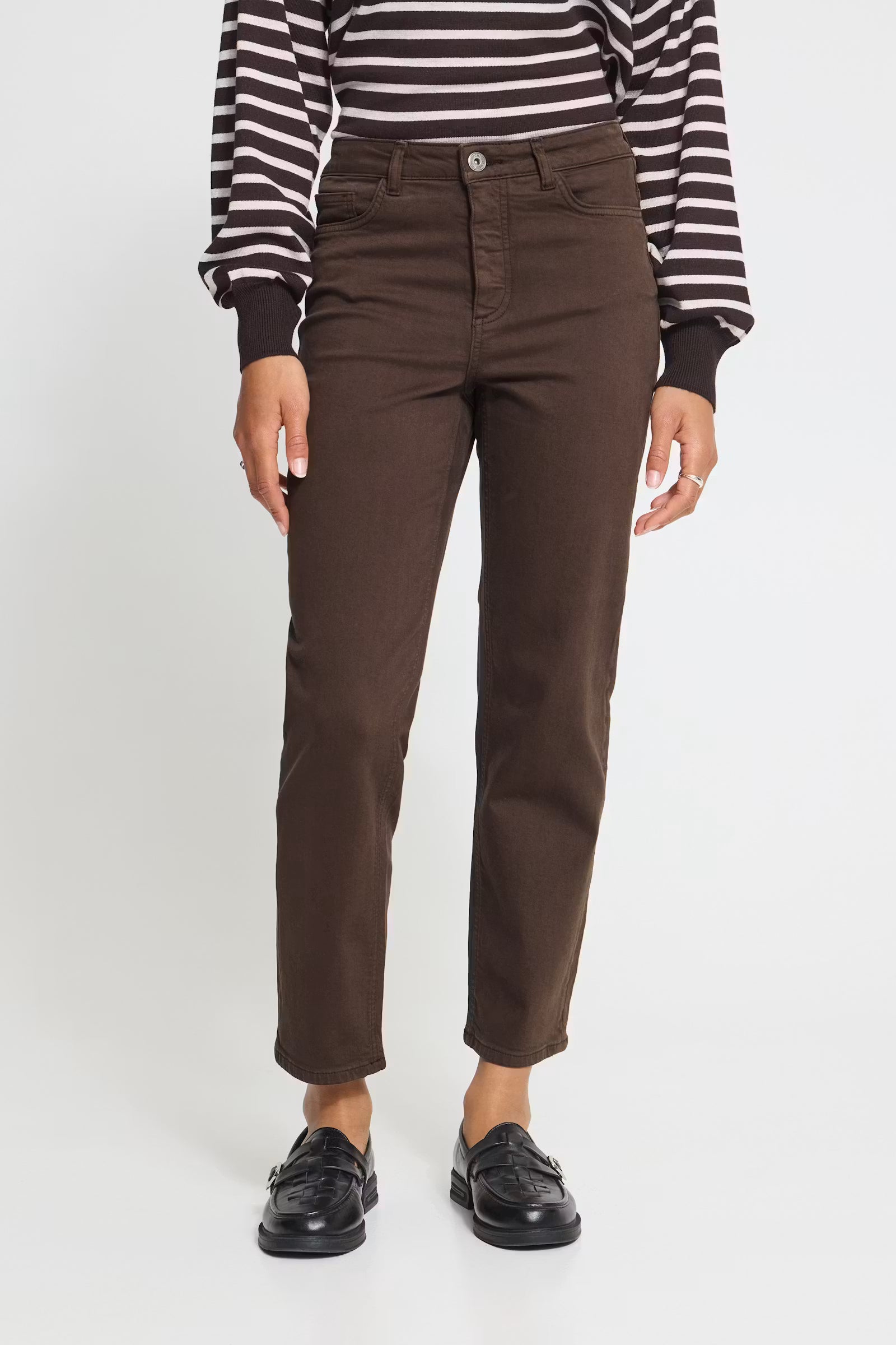Ziggy Straight Leg Jeans (Coffee Bean)