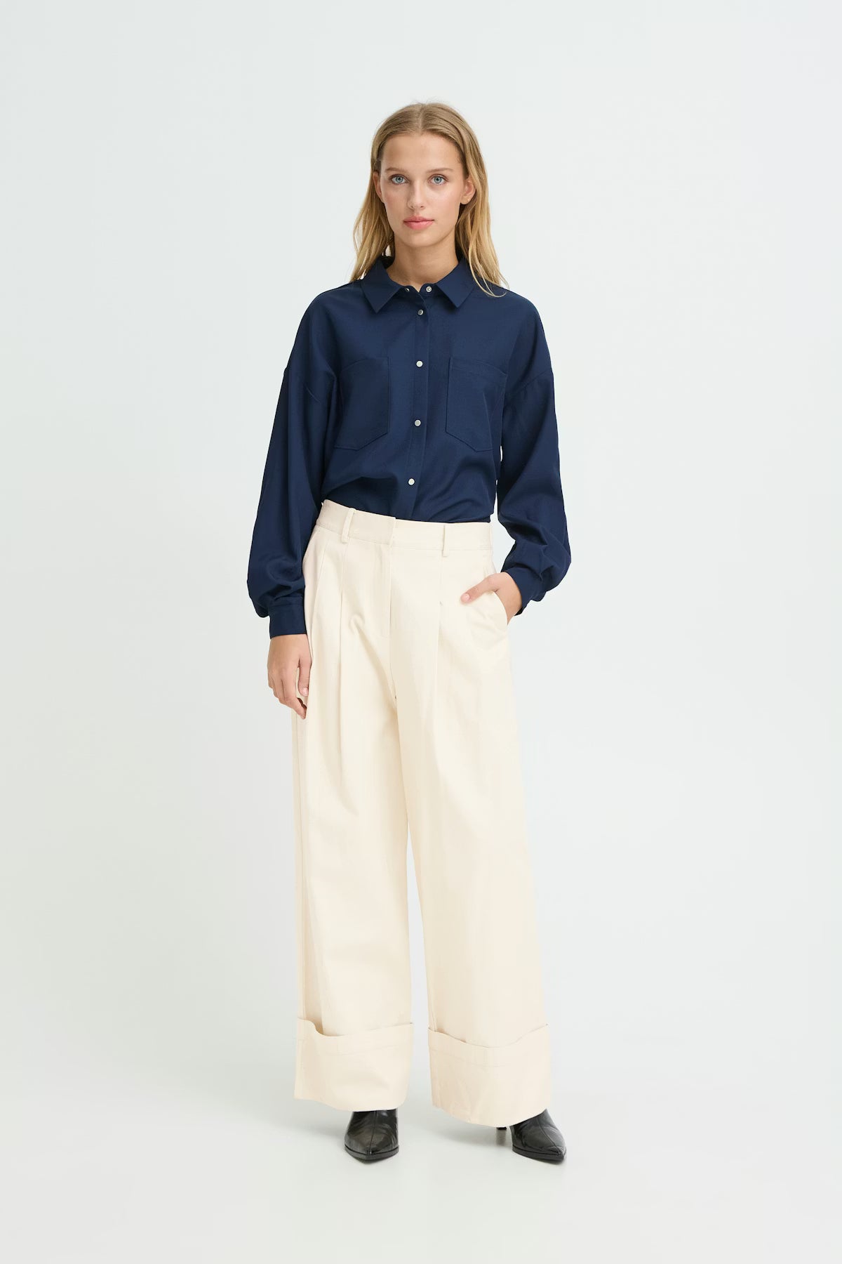 Gemma Wide Leg Trousers (Almond)
