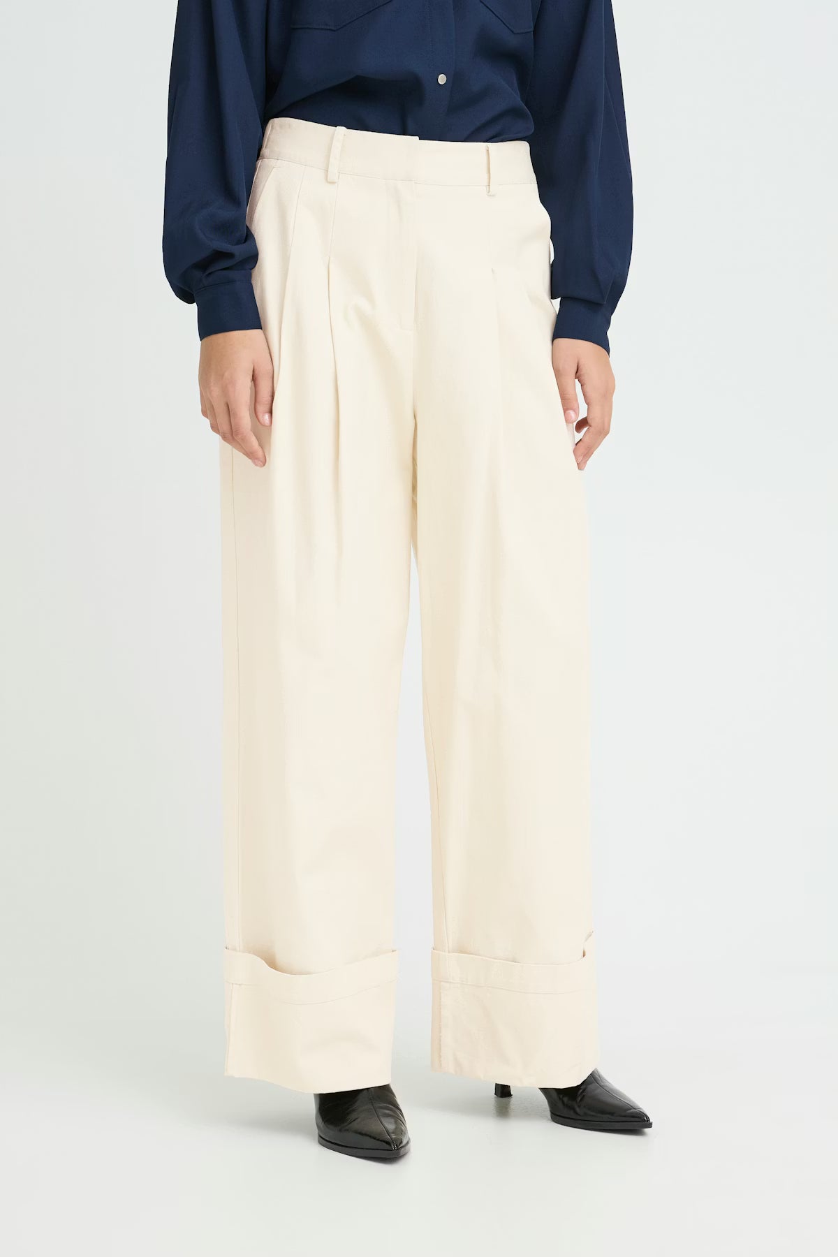 Gemma Wide Leg Trousers (Almond)